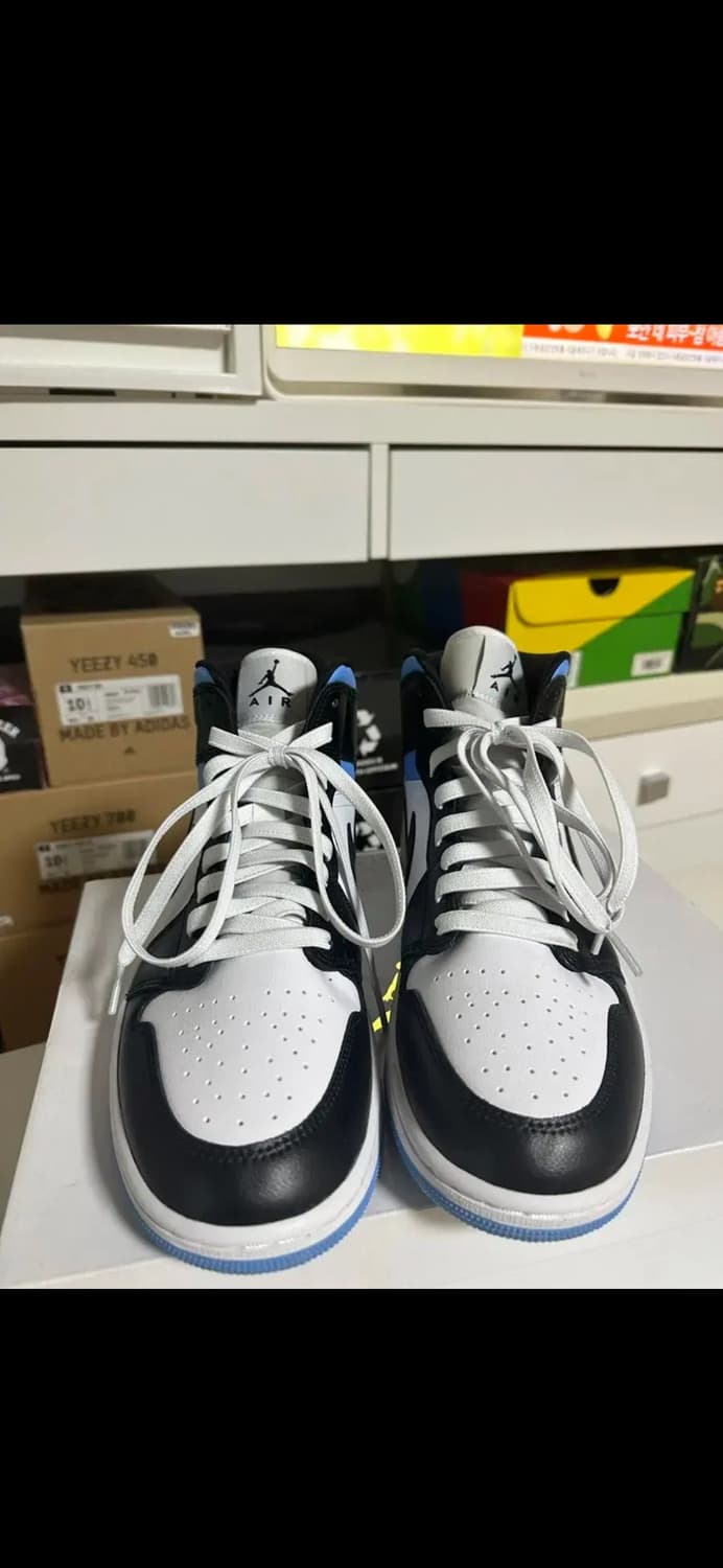 조던1 미드 유니버시티블루 280 급처 상품이미지2