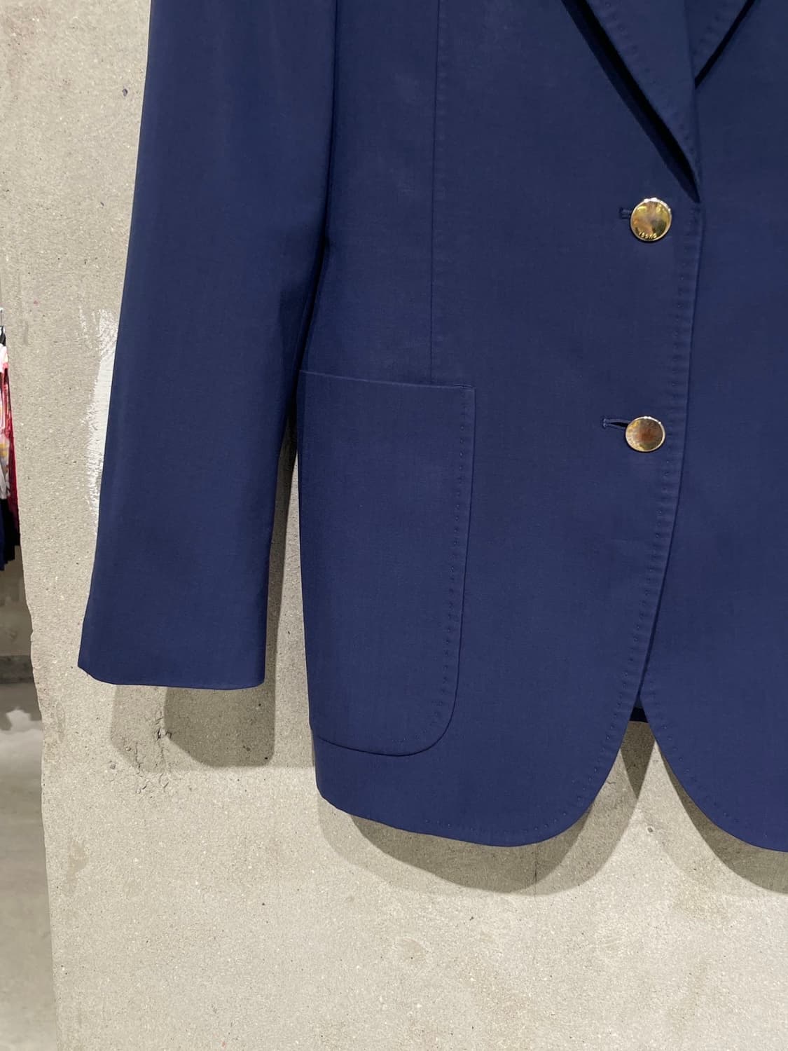 구찌 네이비 금장 버튼 2B 울 블레이저 상품이미지4