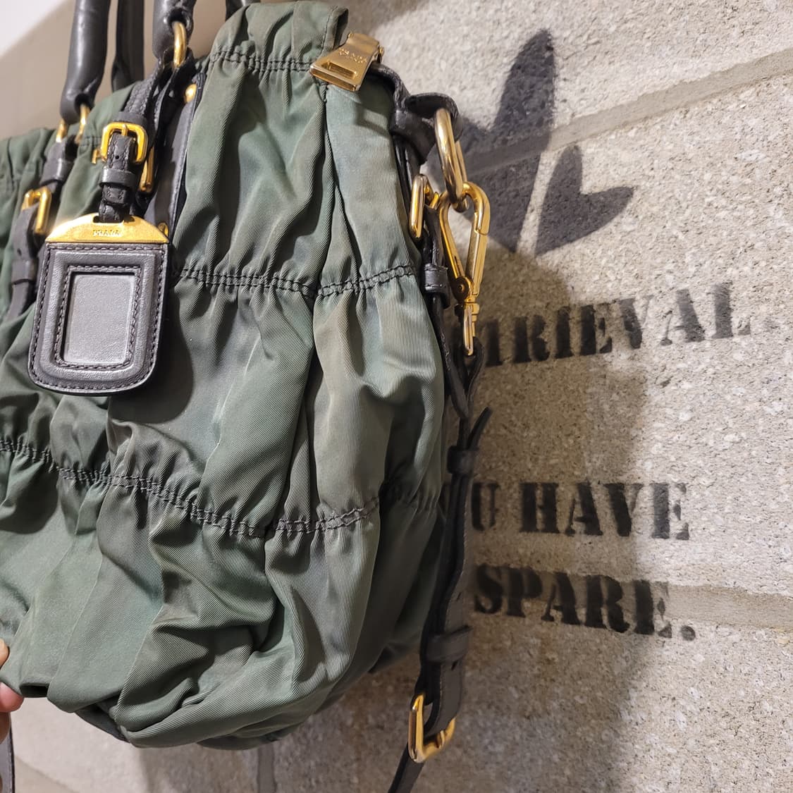 프라다 고프레 숄더백 상품이미지4