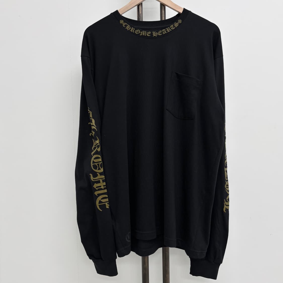 [XL]크롬하츠 넥 스트립트 롱 슬리브 상품이미지1