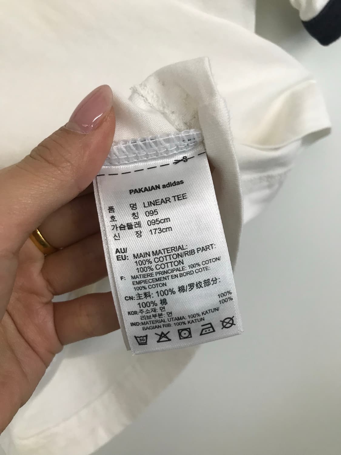 아디다스 패치로고 화이트 반팔 링거 티셔츠 상품이미지4