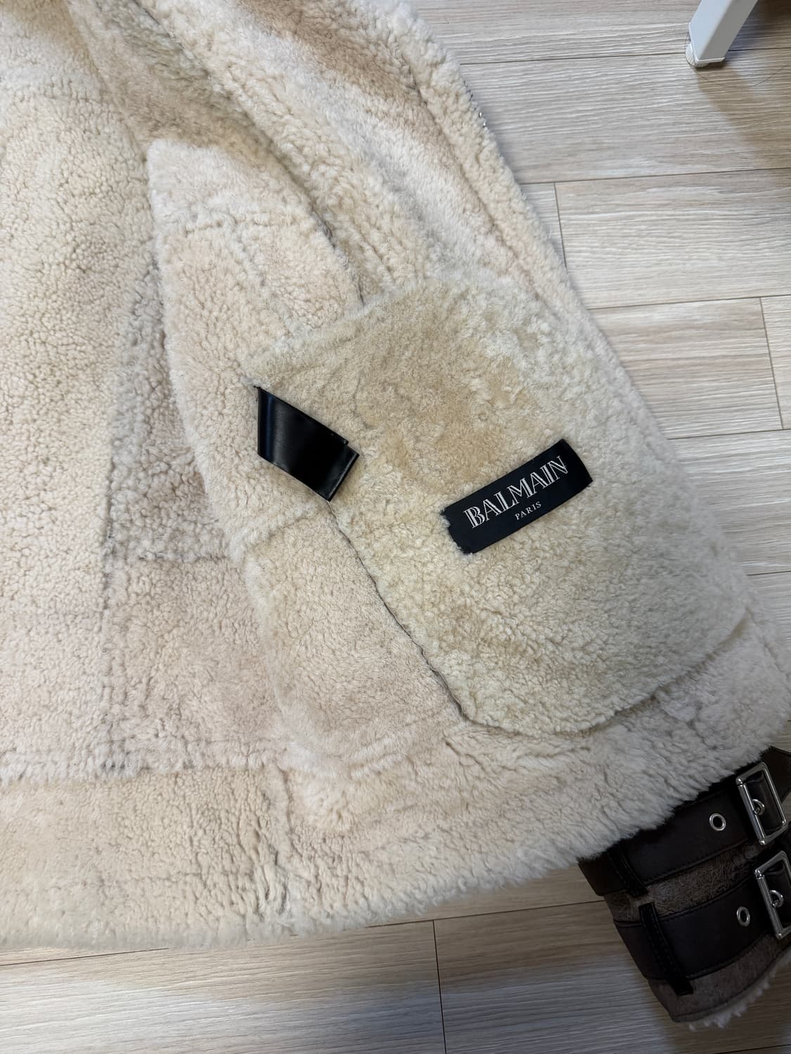 발망 무스탕 54사이즈 상품이미지3