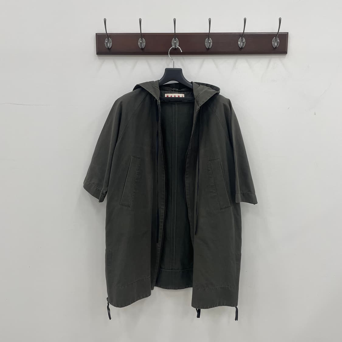 마르니 후드 반팔 하프 코트 상품이미지3