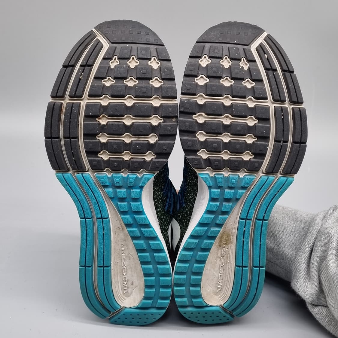 나이키 에어줌 페가수스32 런닝화235 상품이미지3