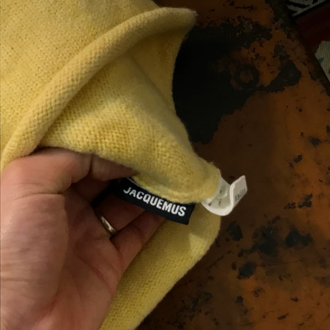 자크뮈스 라이트 옐로 헤비 울 포켓 니트 여성 44 55 사이즈  상품이미지4