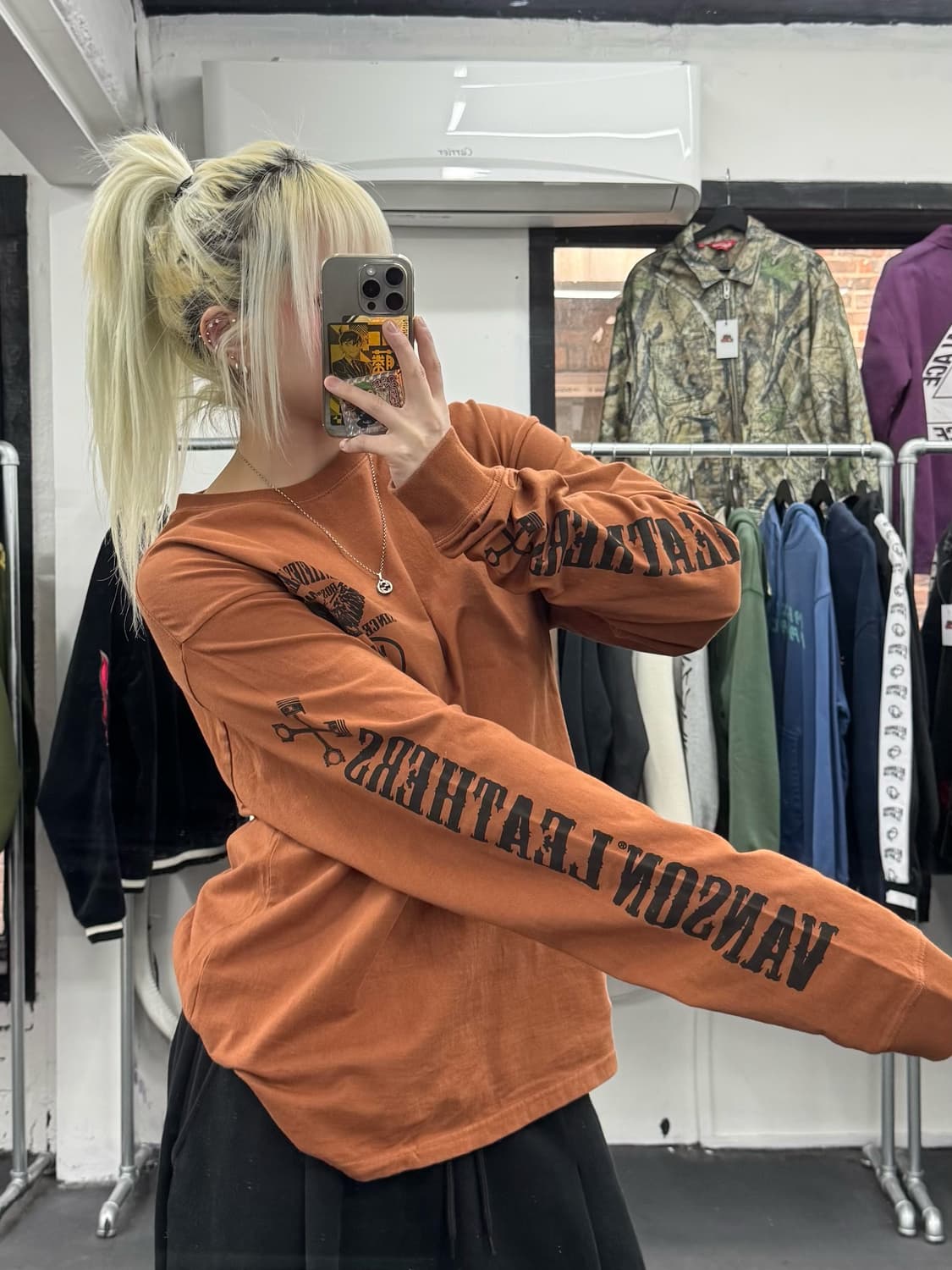 밴슨 레더 사이드 로고 브라운 롱슬리브 상품이미지4