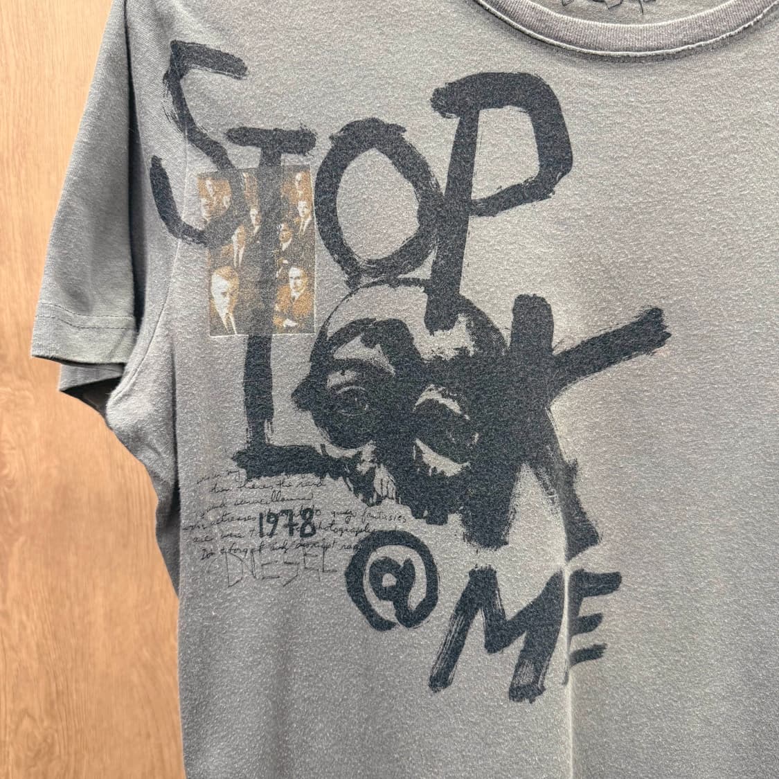 디젤 워싱 그래픽 반팔 티셔츠 레터링 프린팅 디테일 그레이 상품이미지6