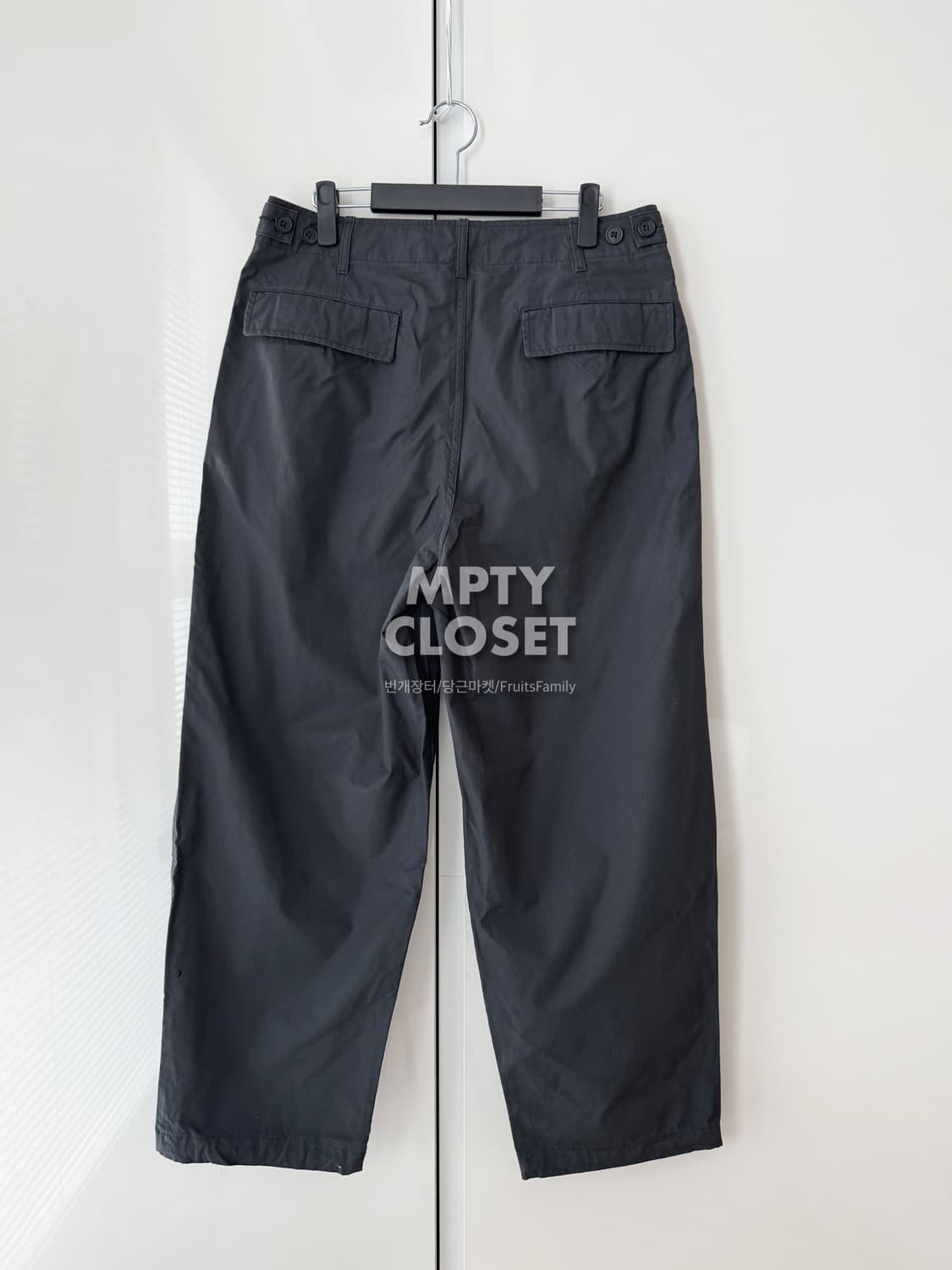 [82] 유니클로U 와이드 파라슈트 팬츠 457969 다크그레이 상품이미지3