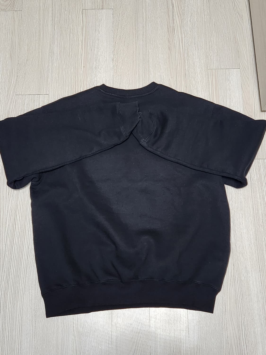 와일드띵스 맨투맨 블랙 상품이미지3