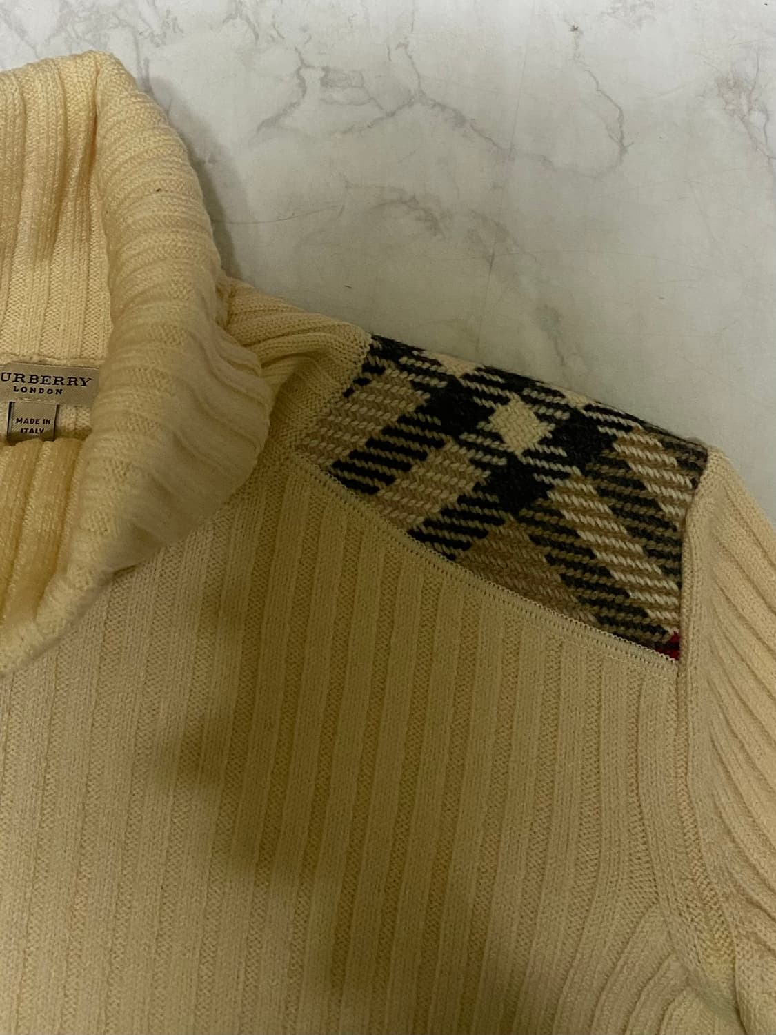 버버리 목폴라 티셔츠 여성 95 상품이미지4