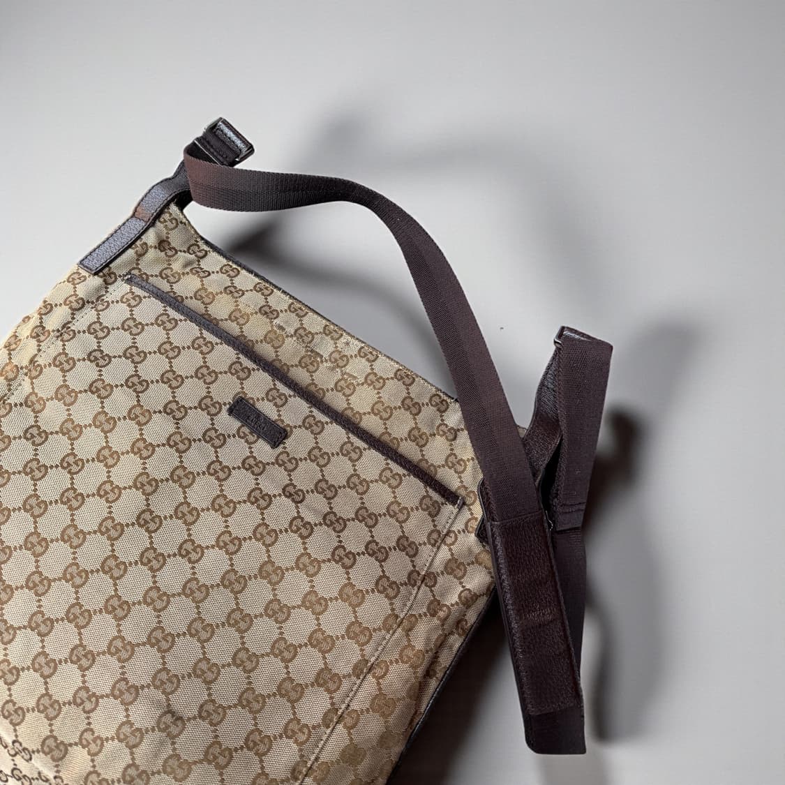 구찌 GG로고 캔버스 메신저 백 상품이미지3