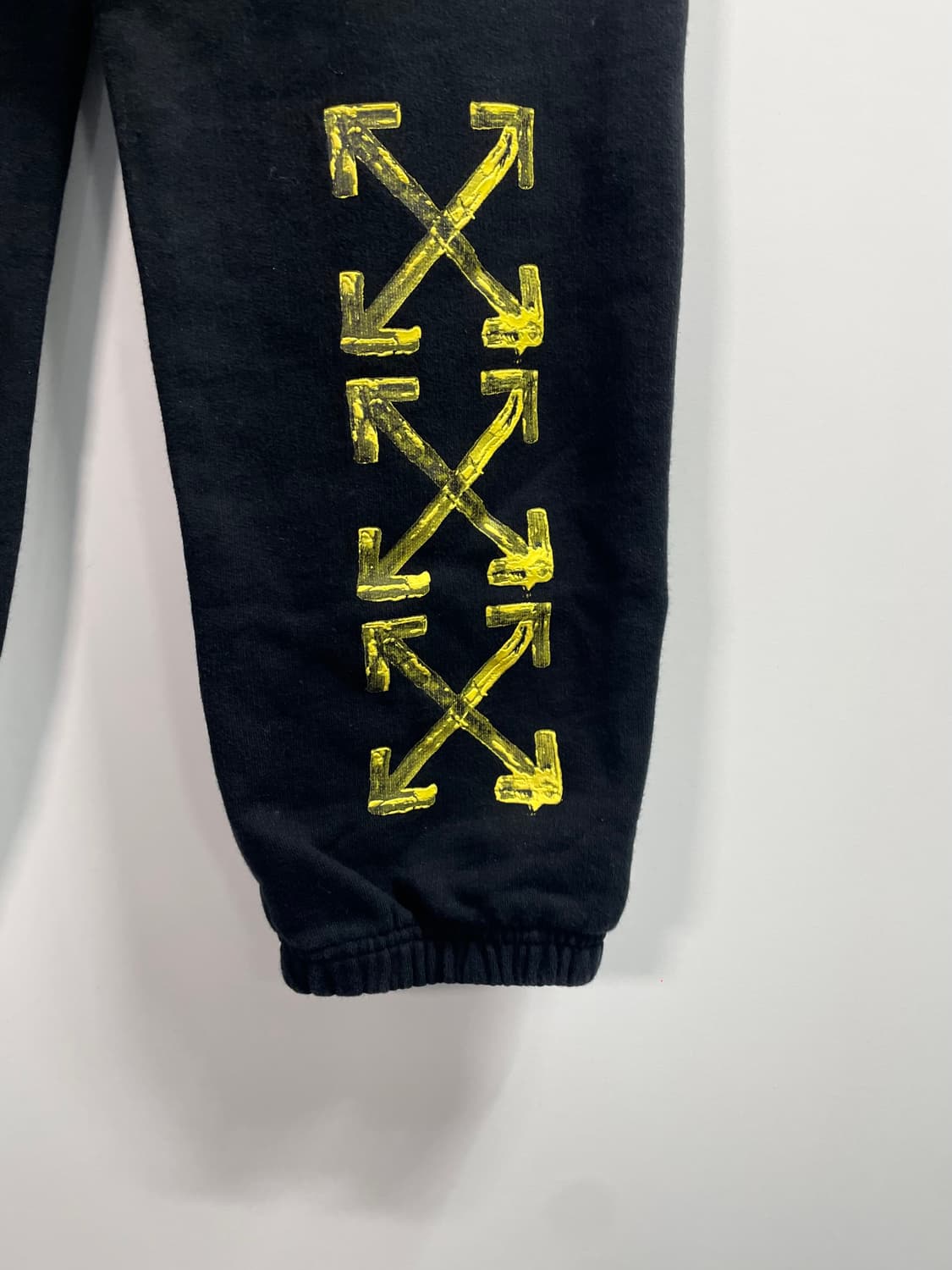 오프화이트 애로우 프린팅 트레이닝 조거팬츠 (onp.39) 상품이미지3