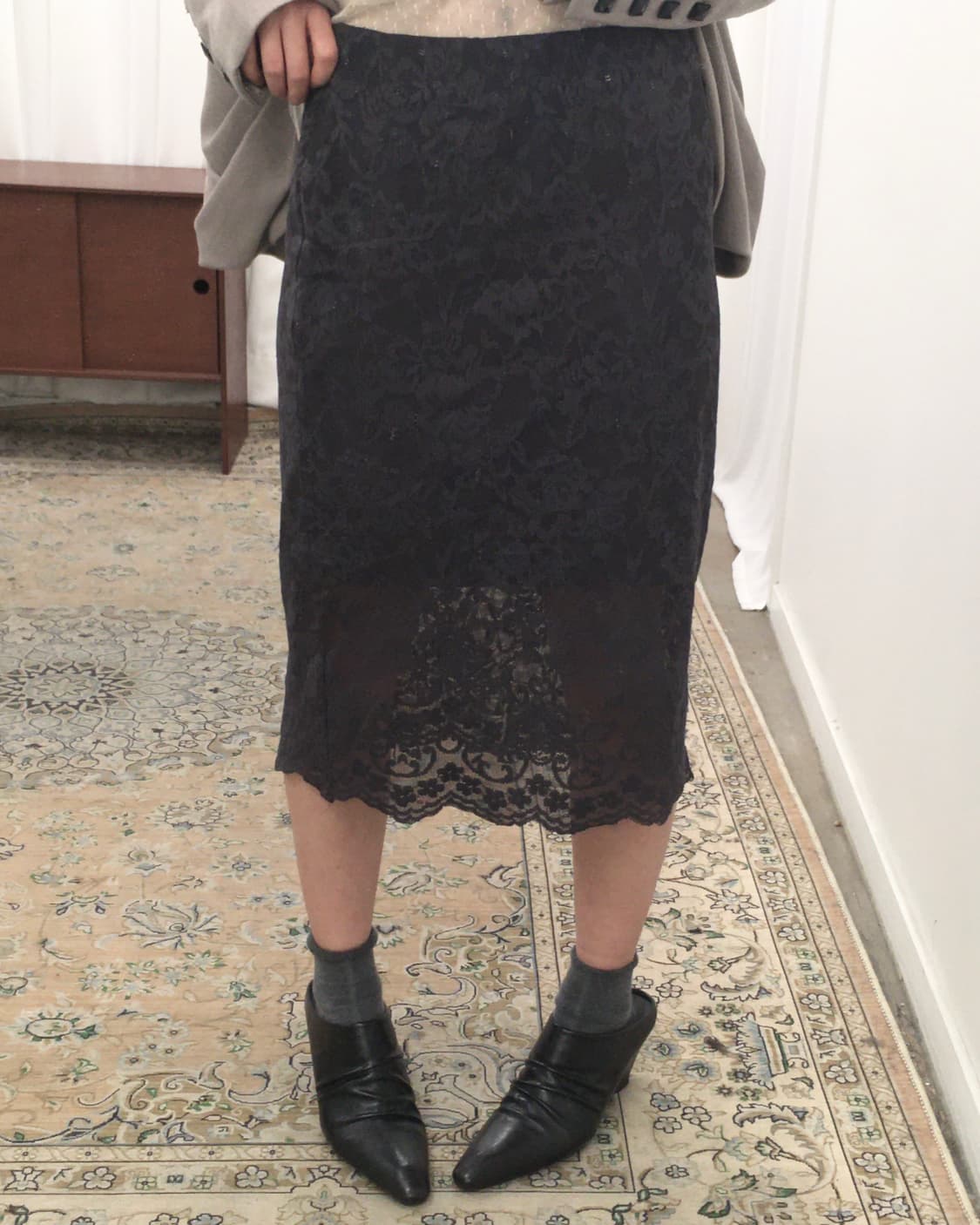 차콜 레이스 미디 스커트 상품이미지1