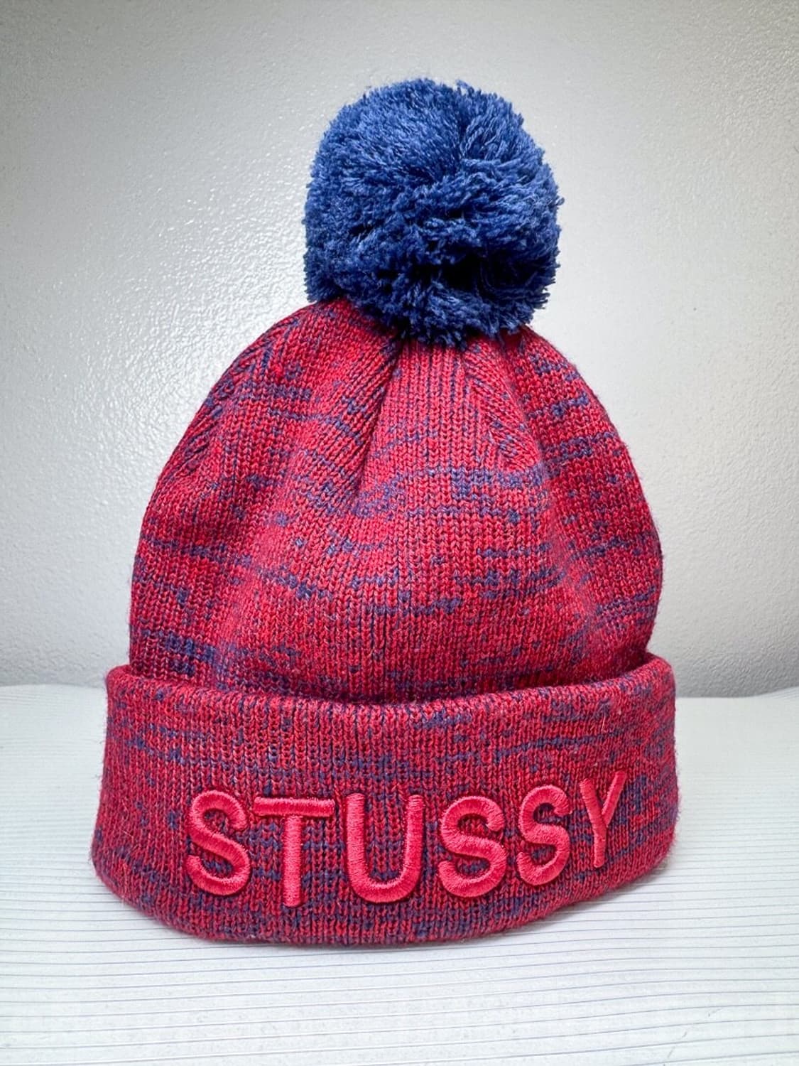스투시 마블 폼폼 비니 레드 블루 상품이미지1