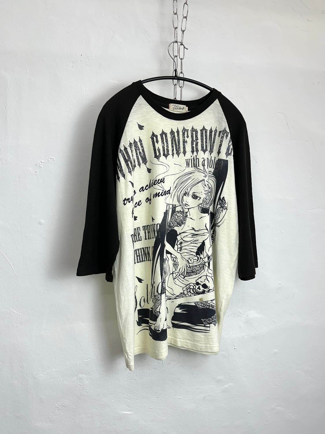 Glitter Graphic Raglan 3/4 Sleeve T-shir 상품이미지1