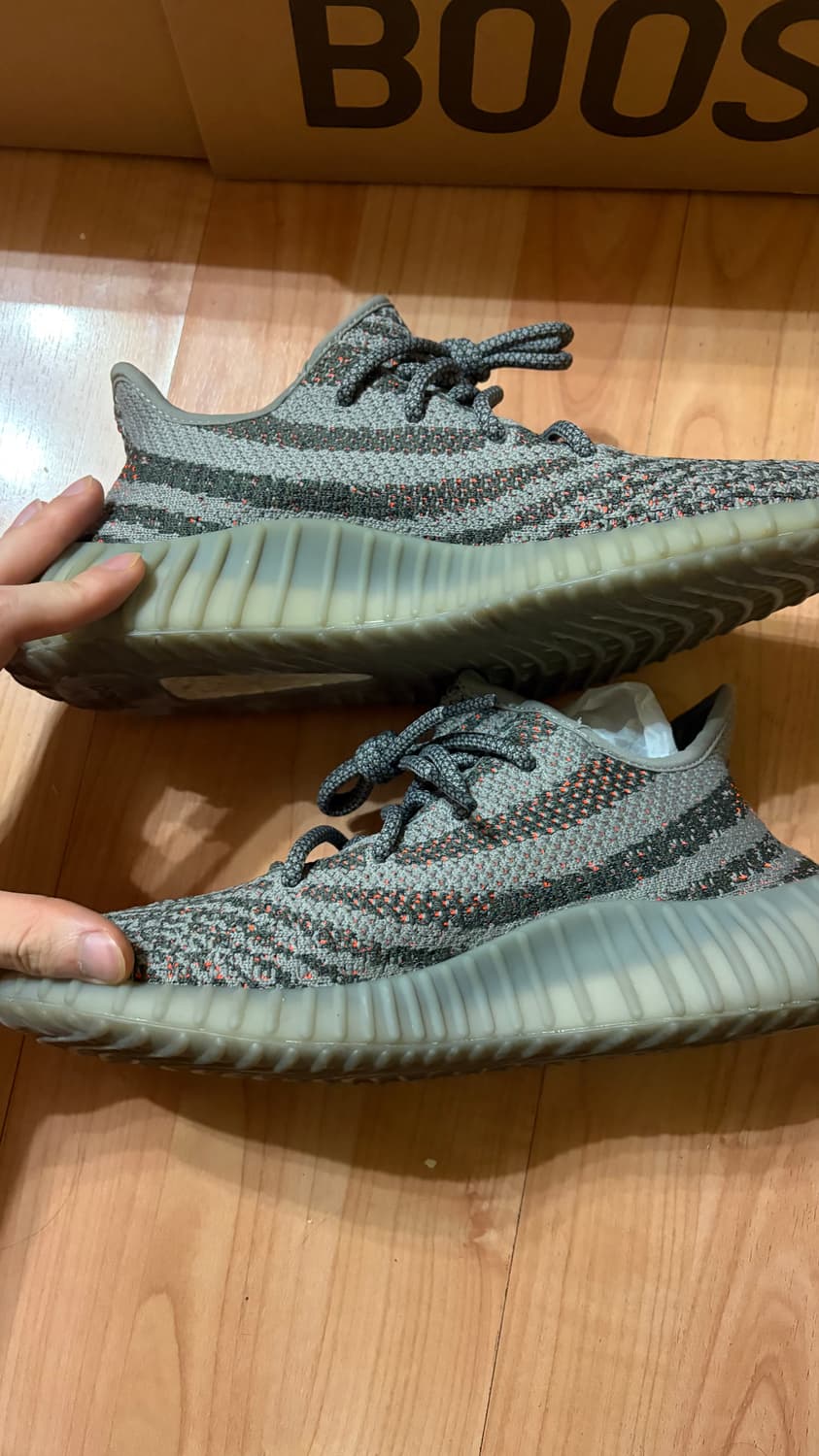 아디다스 이지 부스트 350 V2 벨루가 - 리플렉티브 260 상품이미지6