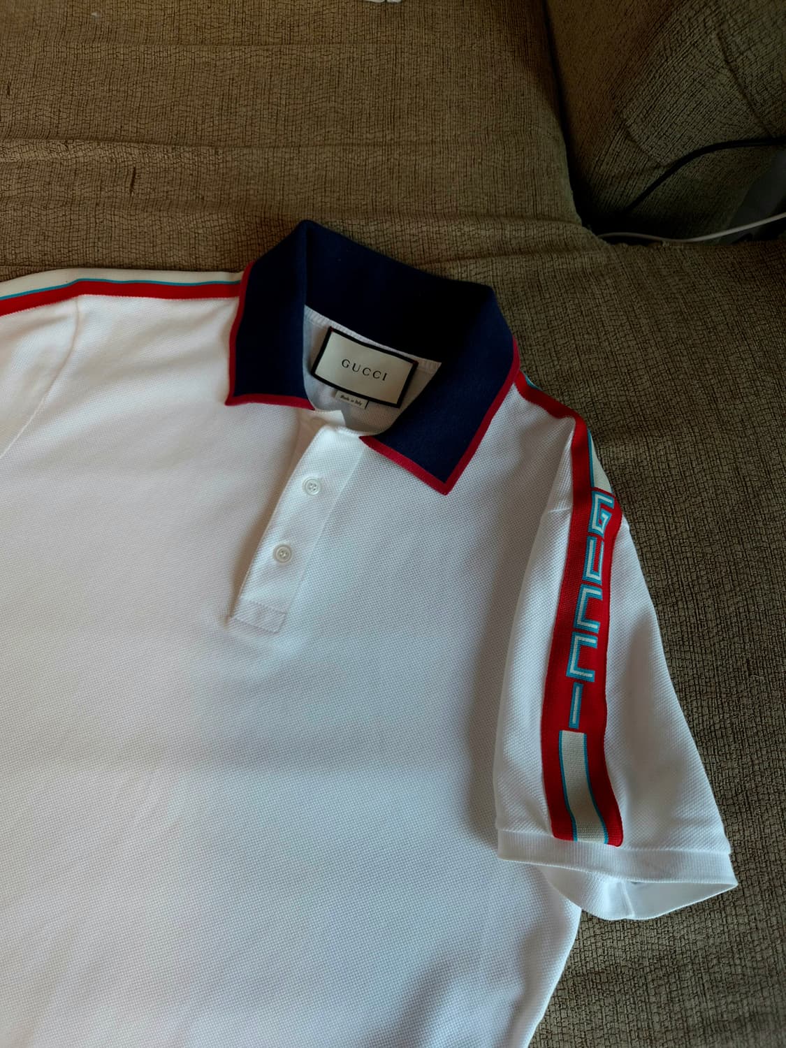 L/ 구찌 숄더 자수 로고 카라티 상품이미지3