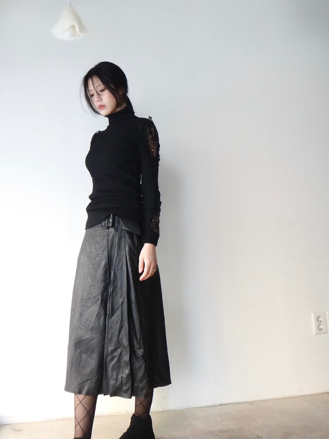 Shoulder lace detail sleeveless / black 상품이미지8