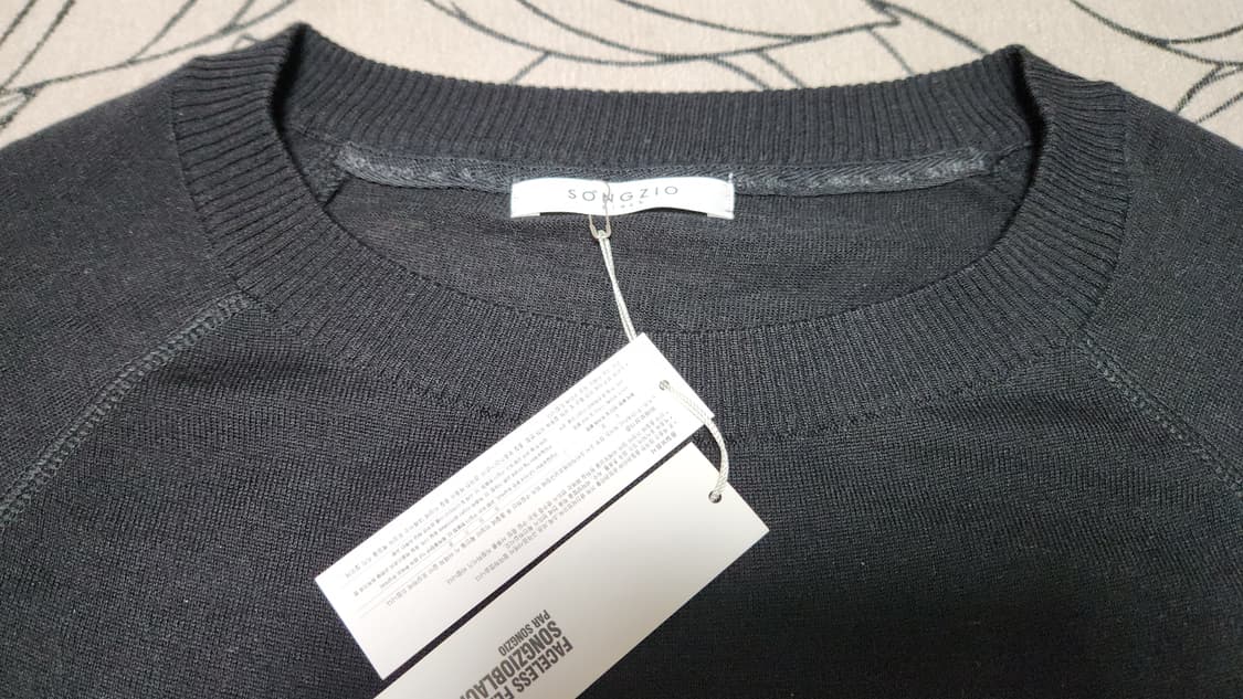 송지오 블랙 레터링 니트 스웨터 새상품 100 상품이미지6