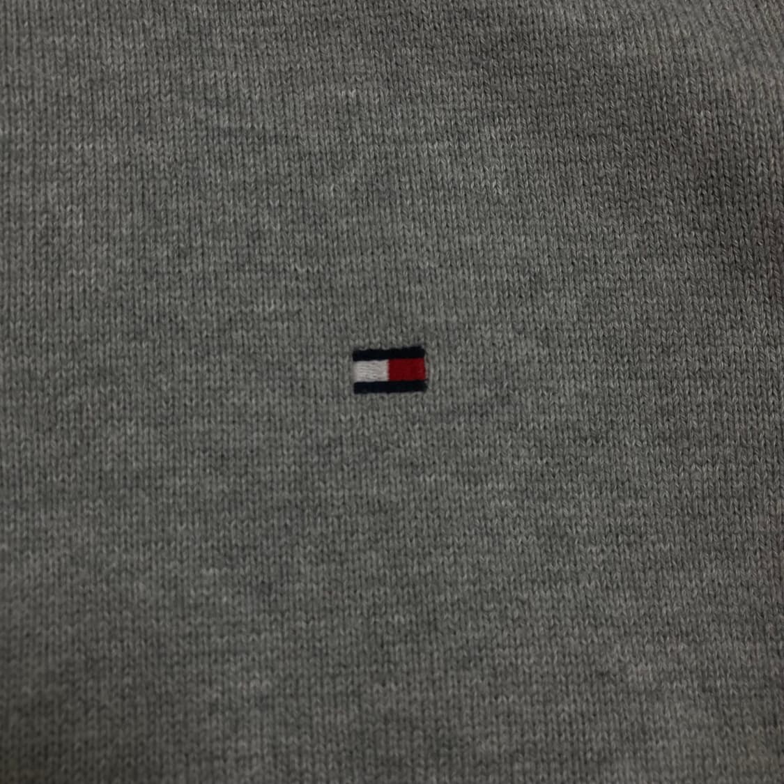 타미힐피거 스몰 로고 그레이 하프 집업 니트 상품이미지2