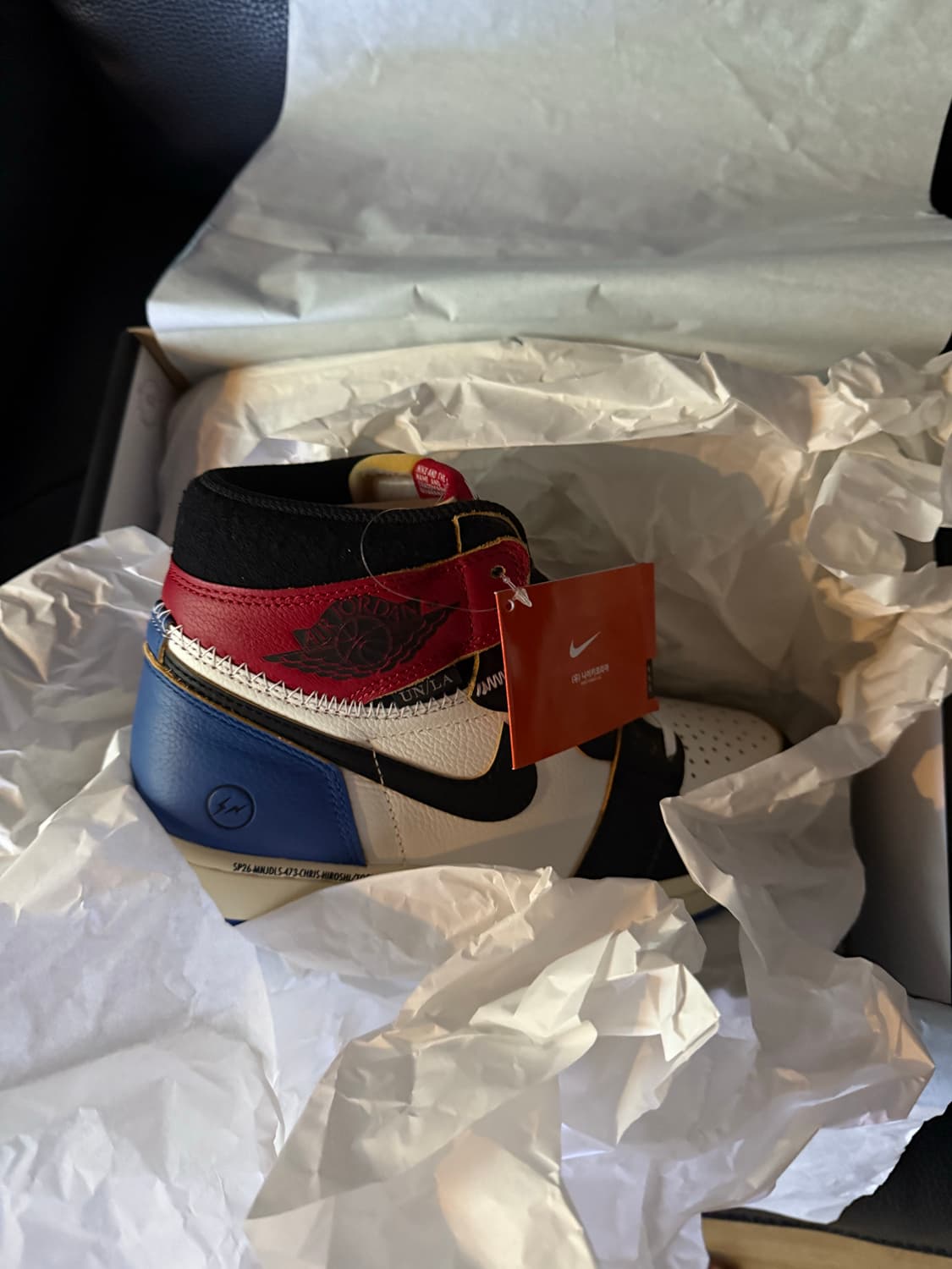 [265] 나이키 조던1 프라그먼트 유니온 LA 블랙 앤 바시티 레드 상품이미지1