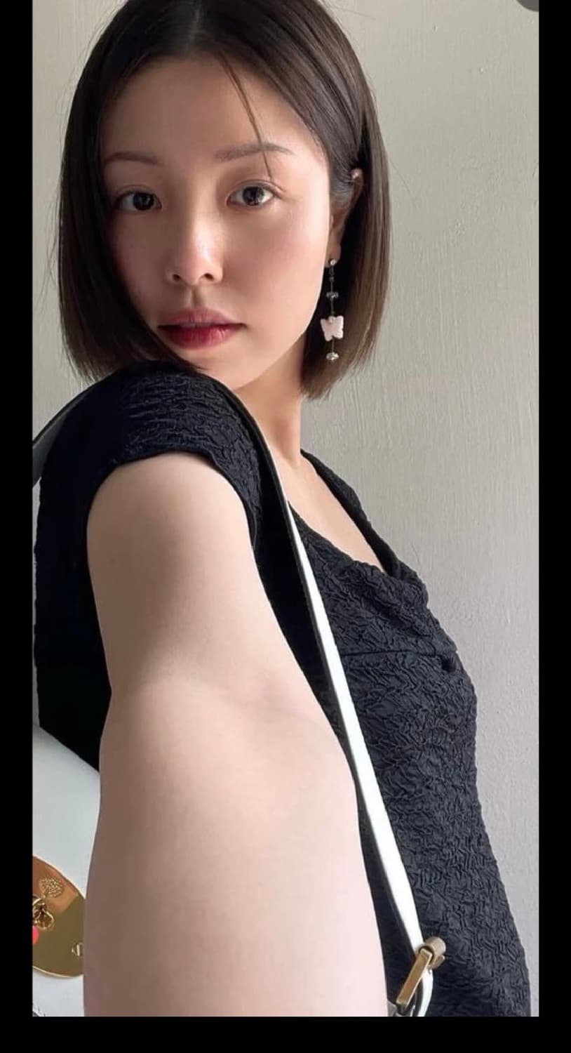 오브네어 티셔츠 화이트 누가영 새상품 상품이미지2
