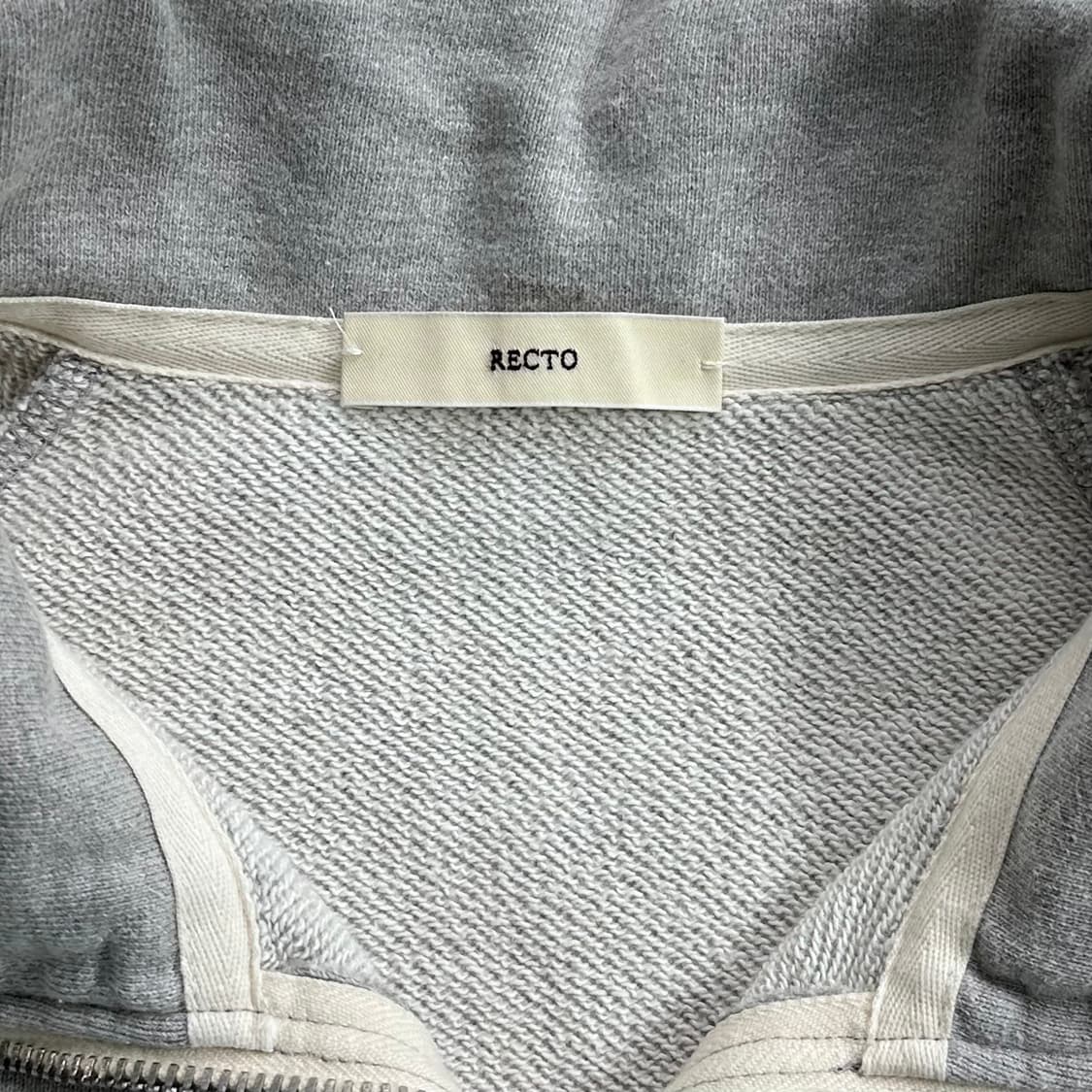 렉토 그레이 크롭 반집업 맨투맨   상품이미지5