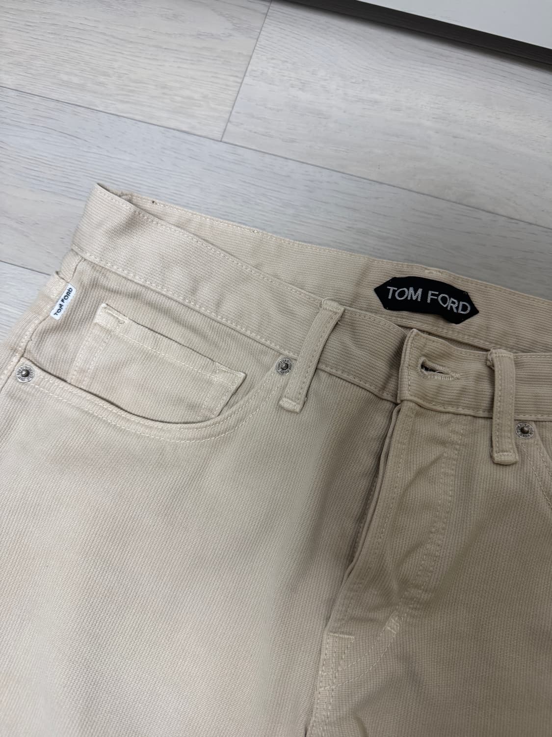 톰포드 슬림핏 면바지 베이지 상품이미지2