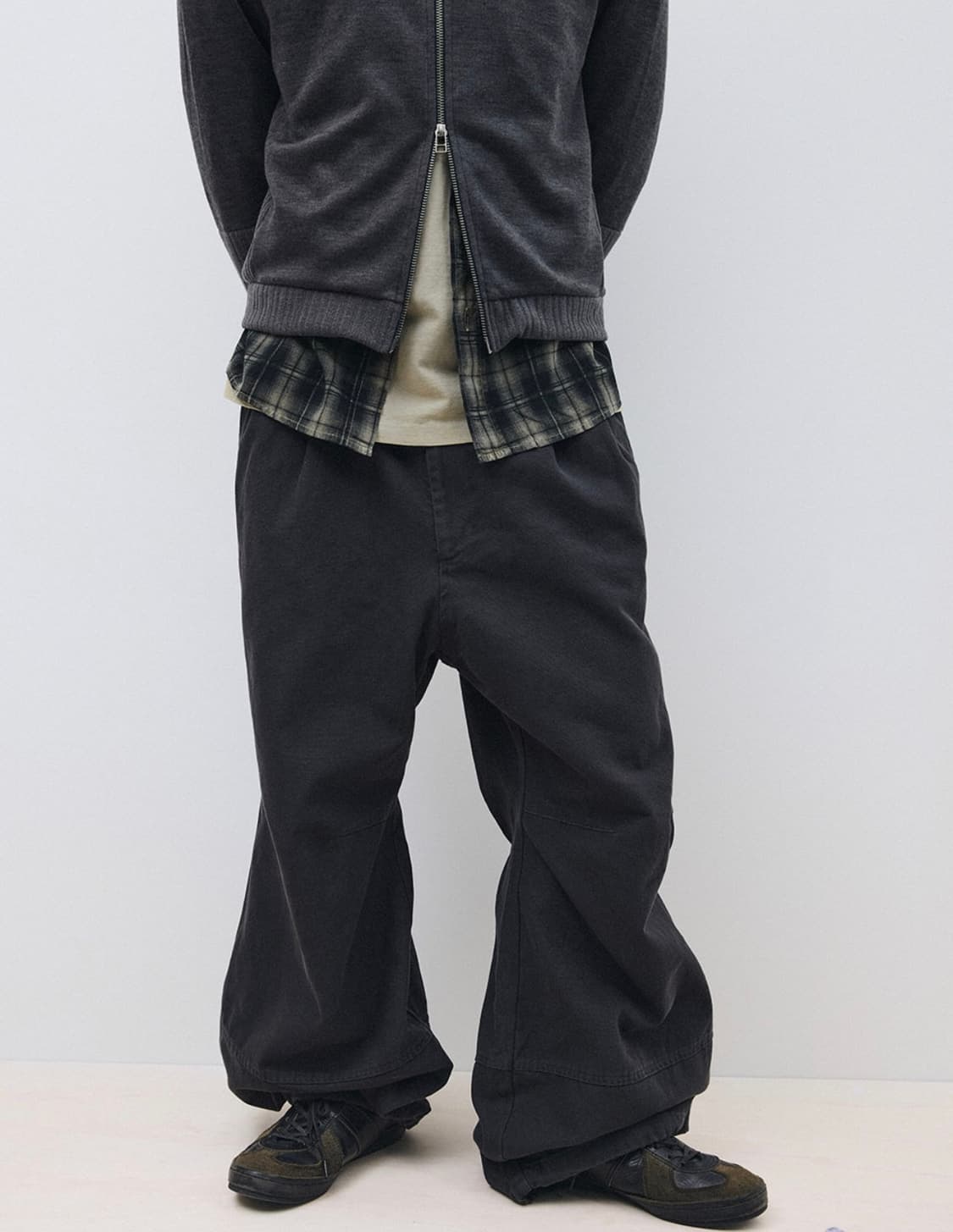 [3]해칭룸 볼륨 팬츠 옥스포드 워시드 차콜 상품이미지3