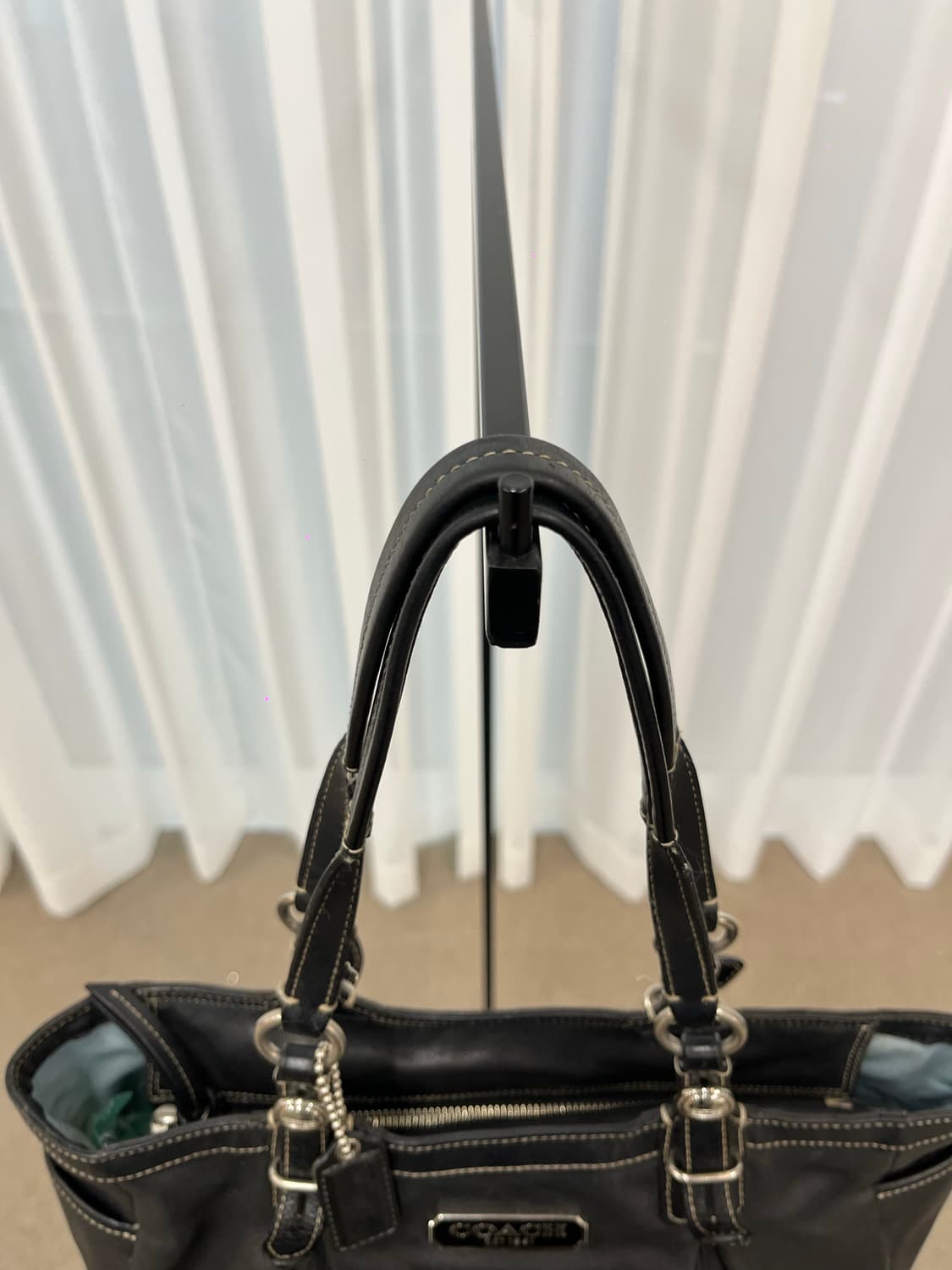 Coach Black Square Shoulder Bag 상품이미지5