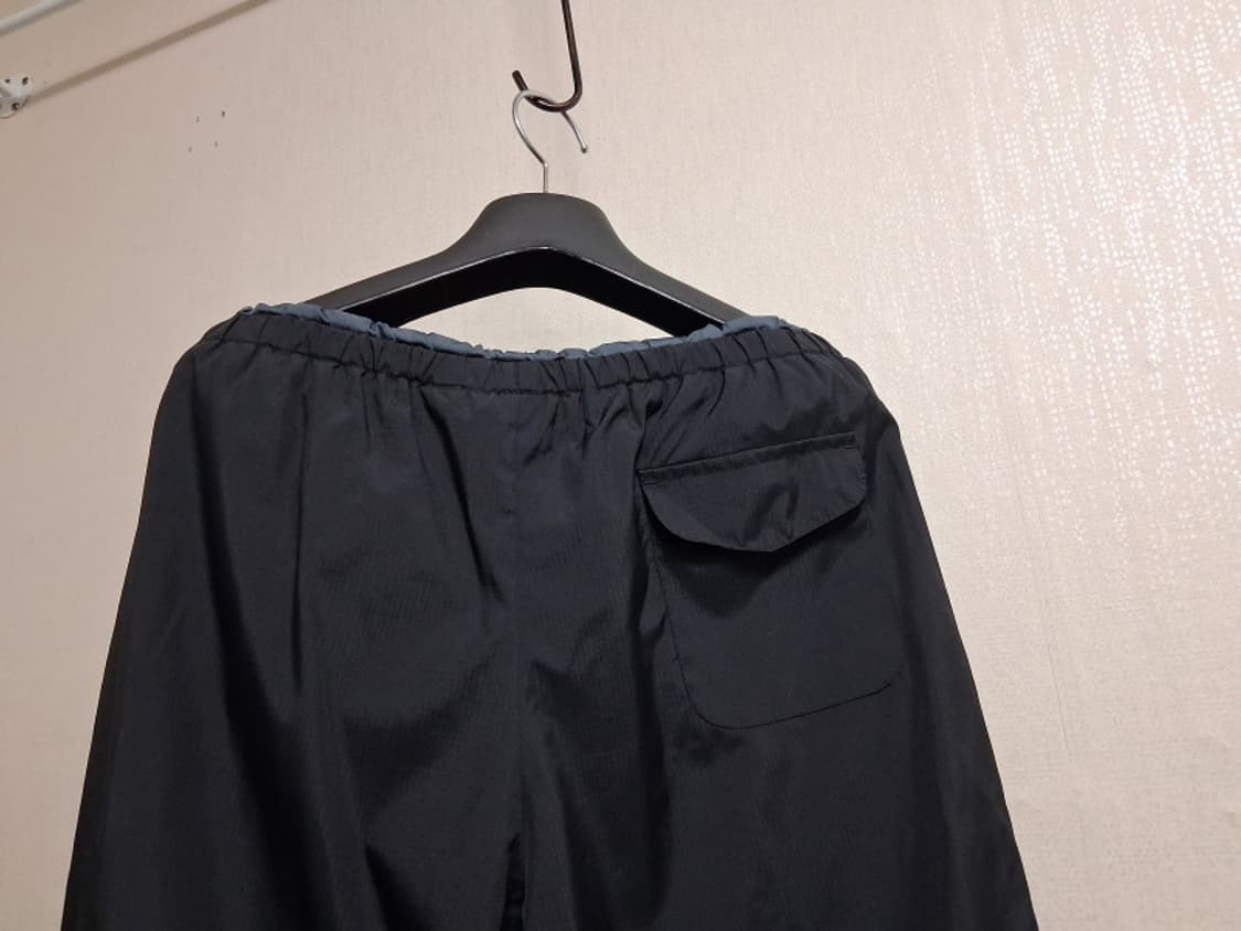 나이키  기모 바람막이트랙팬츠 27까지
일본수입빈티지
컨디션 소재재질감  상품이미지6