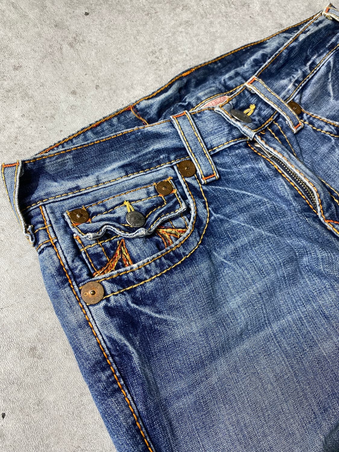 [32] True Religion 트루릴리전 플레어핏 데님팬츠 상품이미지2