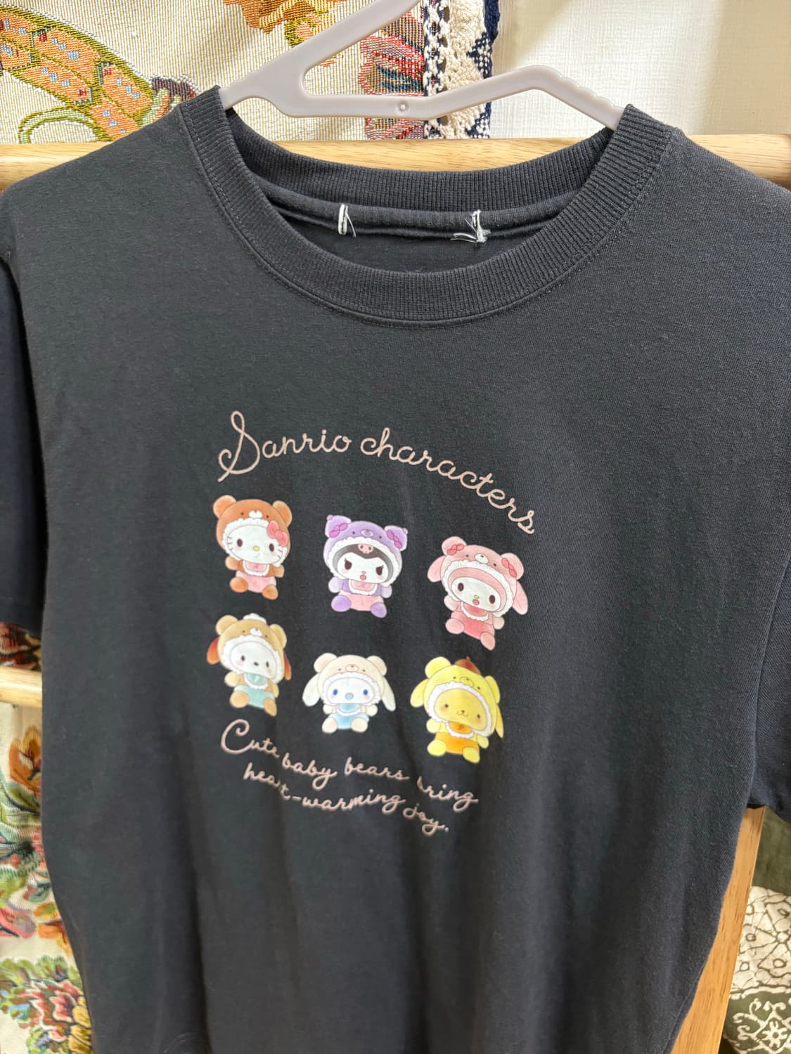 산리오 캐릭터 디자인 블랙 반팔티 상품이미지2