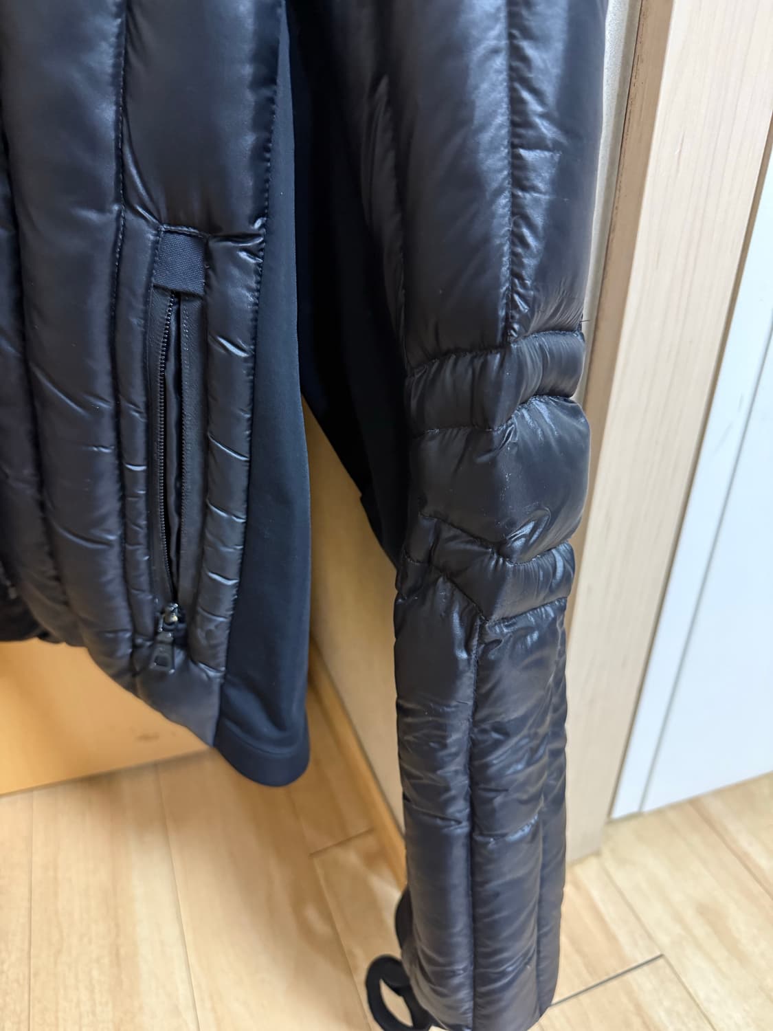 프라다 남성 패딩 삼각로고 48 상품이미지7