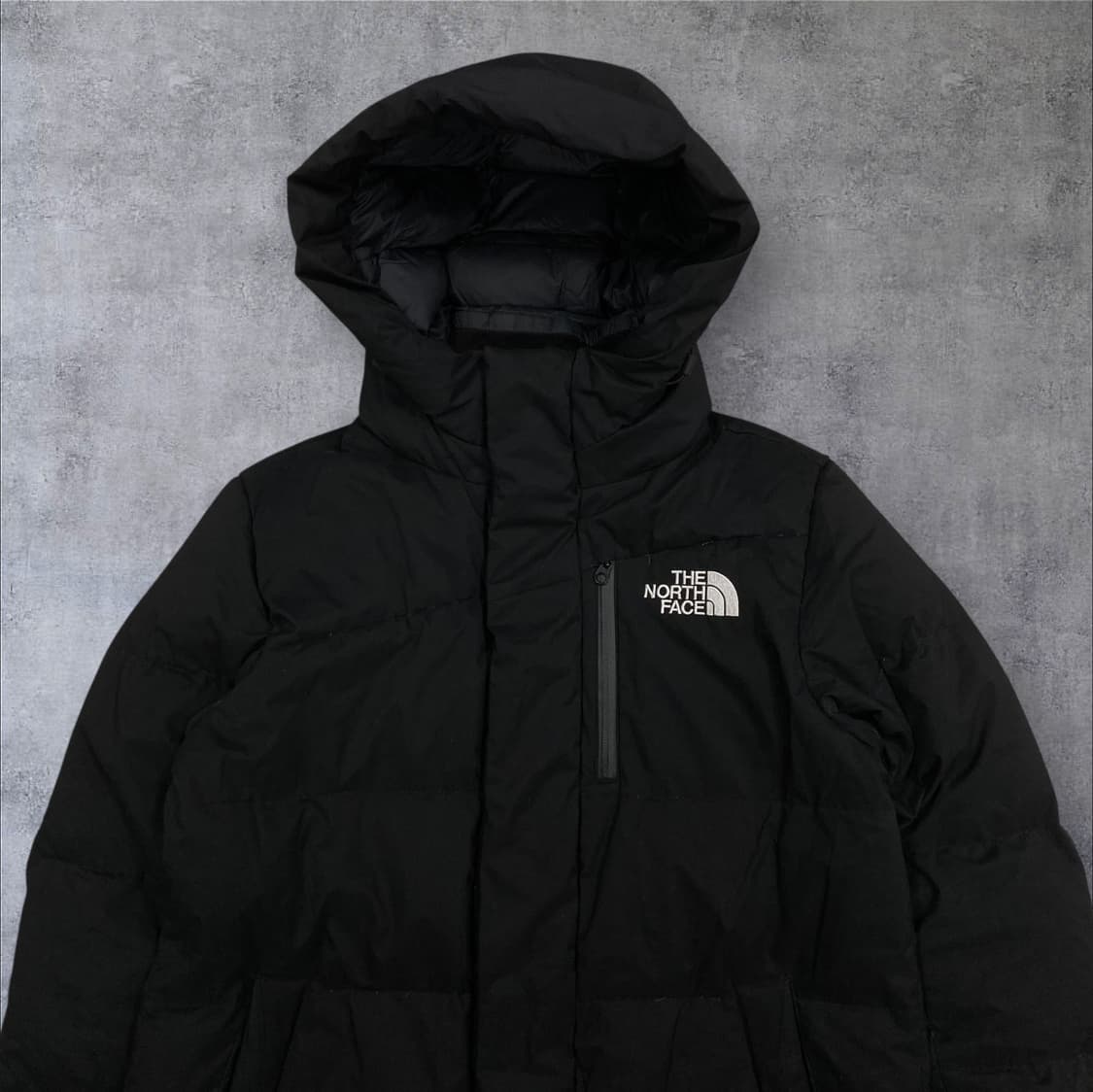 노스페이스 블랙 컬러 스몰 로고 롱패딩 상품이미지1