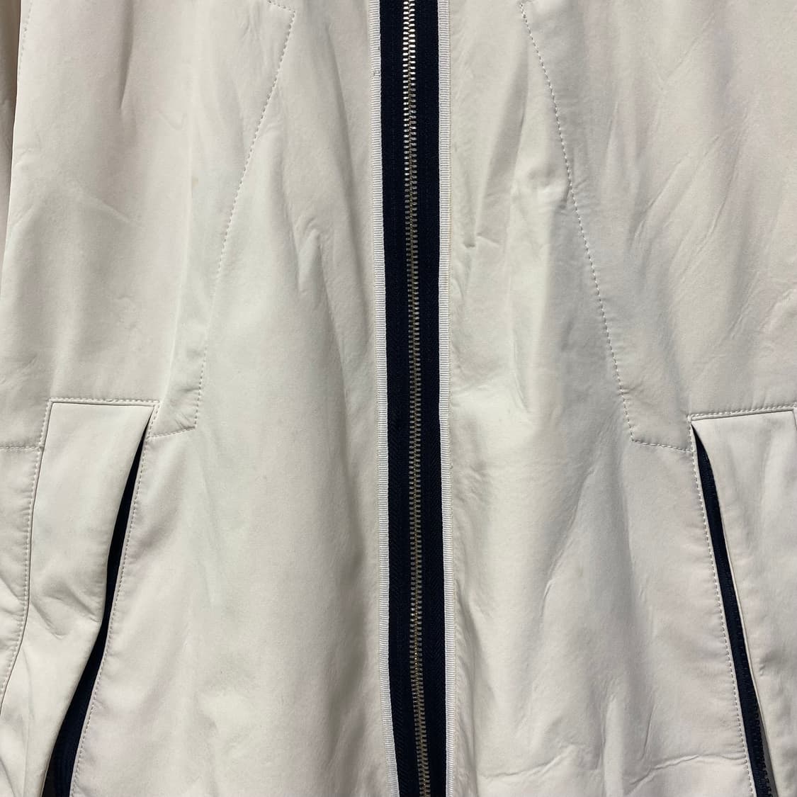 스톤아일랜드 라이트 소프트쉘 XXL 상품이미지4