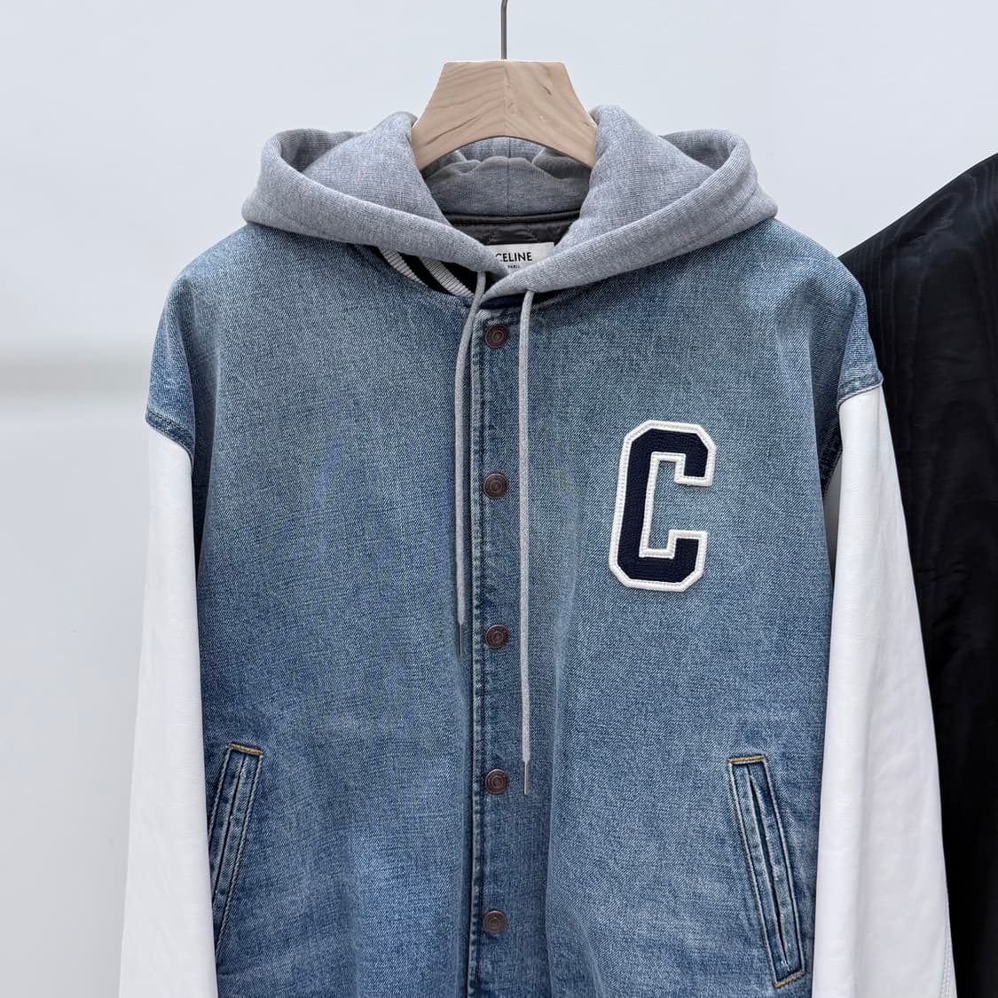 [S급/L] 24SS 셀린느 연청 데님 테디 후드 바시티 자켓 상품이미지2