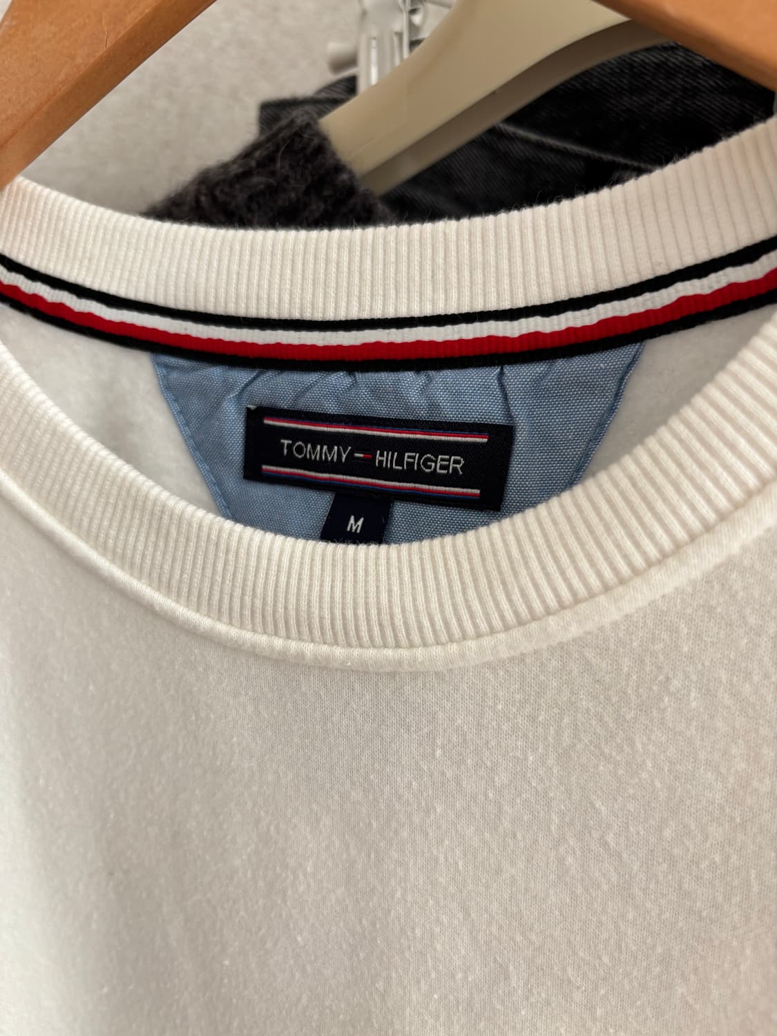 타미힐피거 맨투맨 M 상품이미지2