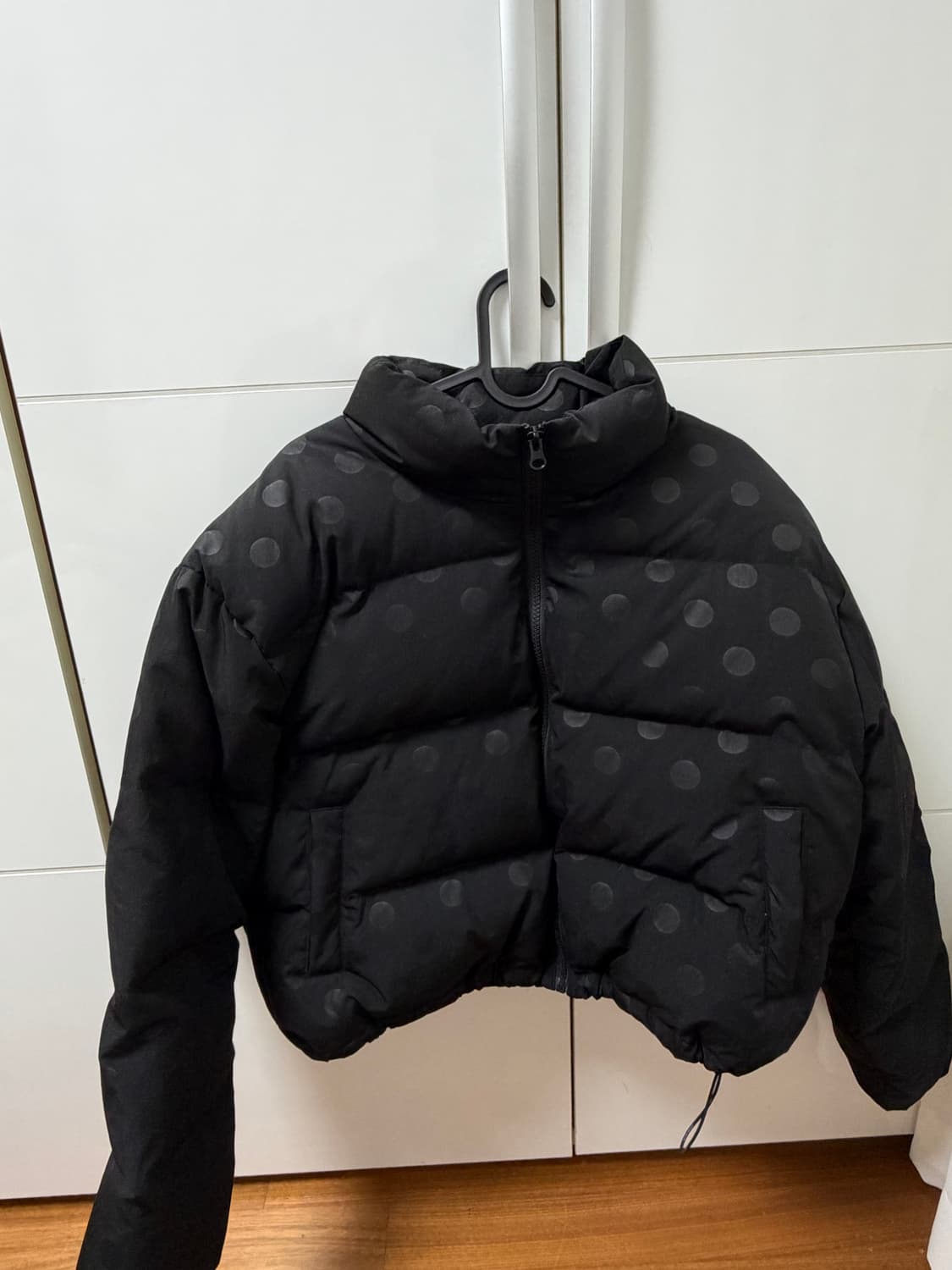 크랭크 도트 패딩 푸퍼 자켓_블랙 상품이미지1