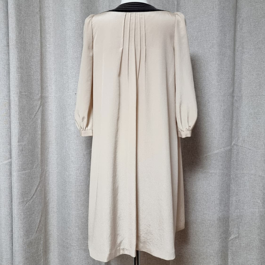 마쥬 maje 프릴카라 원피스 (55) 상태최상 상품이미지3