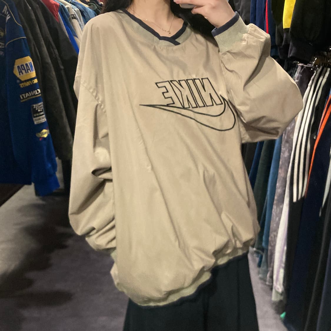 [IM] 나이키 빅로고 베이지 풀오버 웜업 상품이미지4