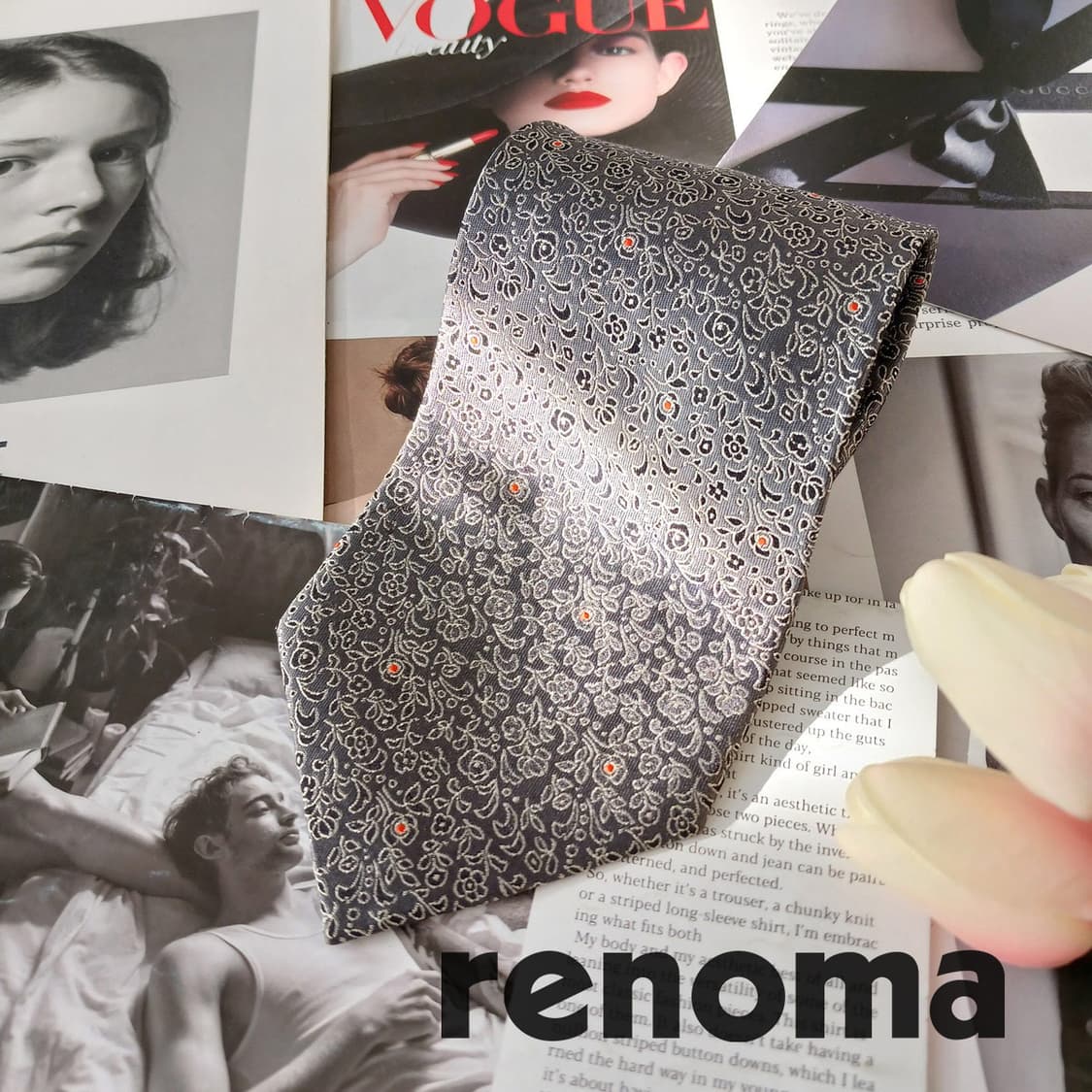 레노마 실크 그레이 플로럴 패턴 넥타이 9.7cm A+등급 A19441
 상품이미지1