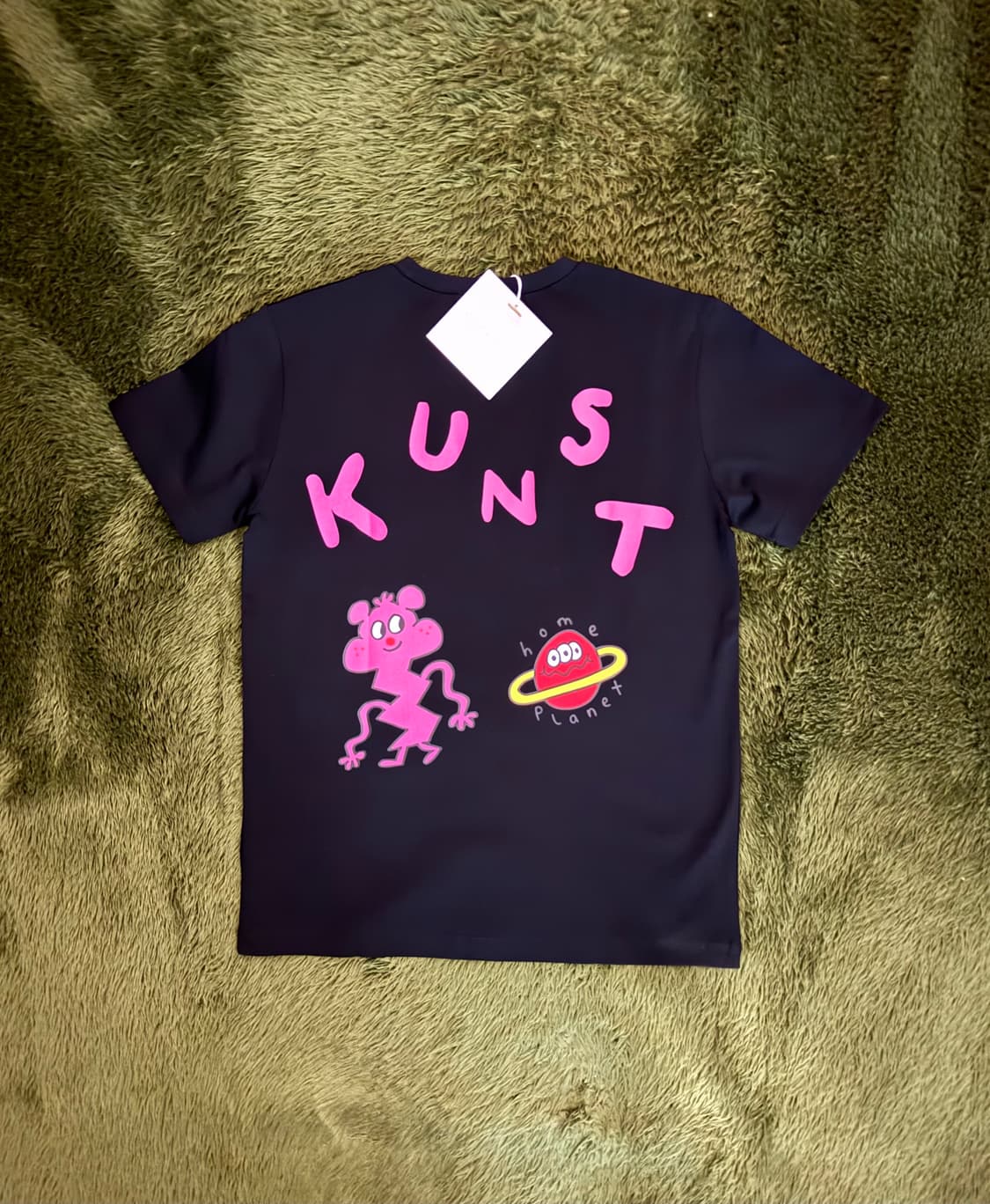 [S] 더뮤지엄비지터 X 존 버거맨 콜라보 플래닛 프린트 티셔츠 상품이미지7