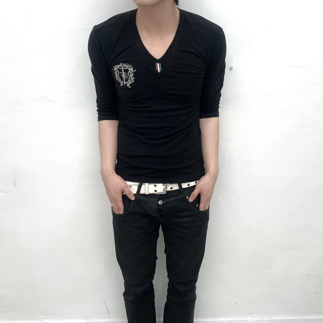 In the attic embroidery v neck short 상품이미지2