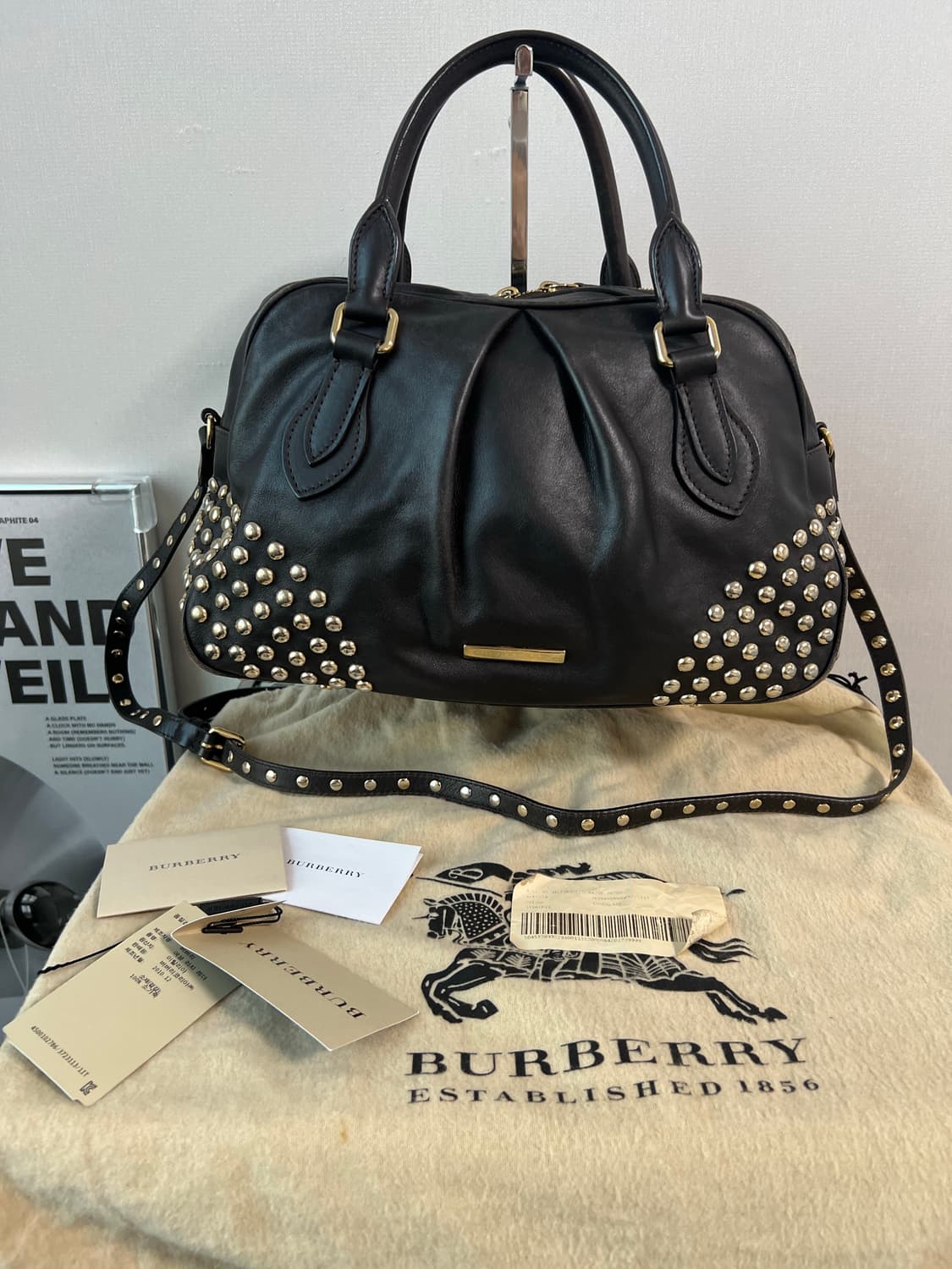 버버리 프로섬 스터드 숄더백 상품이미지3