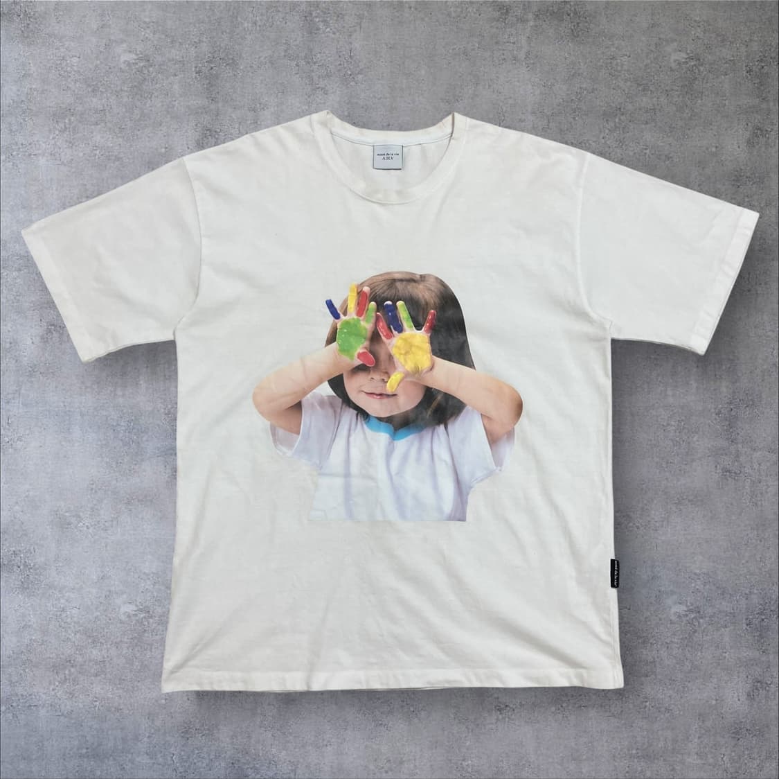 아크메드라비 베이비 페이스 빅로고 화이트 반팔티 상품이미지1