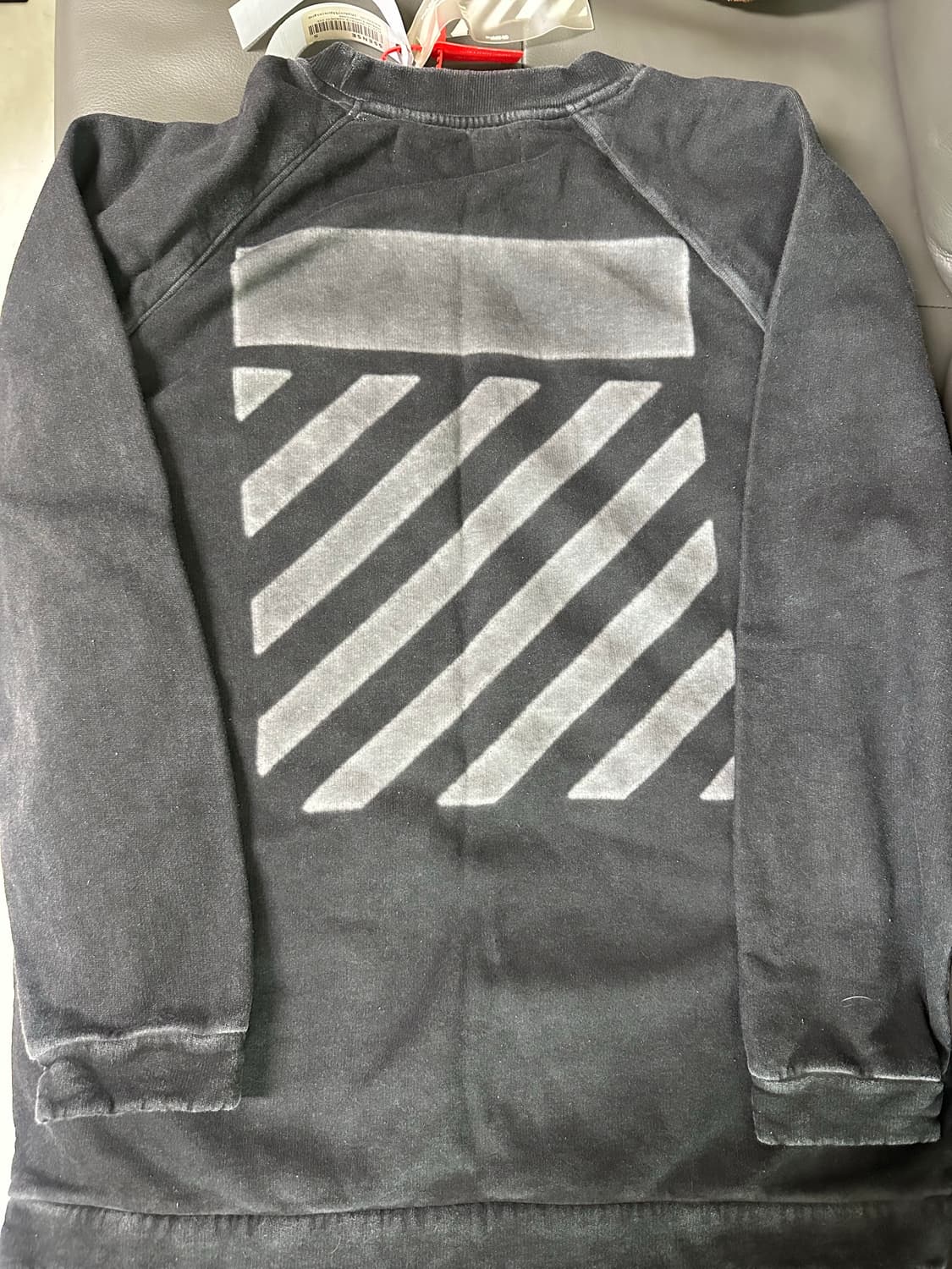 오프화이트 맨투맨 상품이미지2