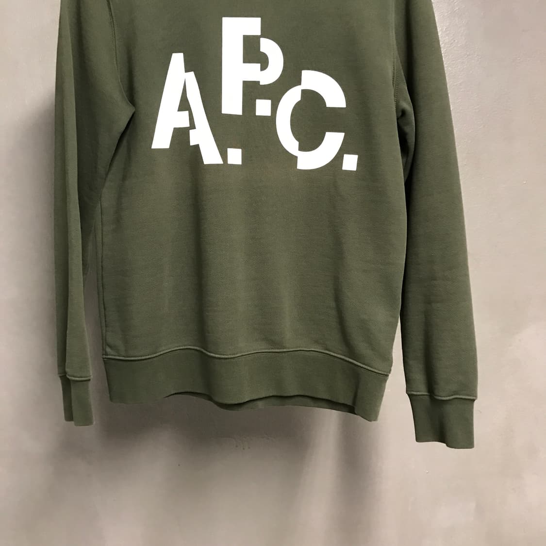 APC 아페쎄 맨투맨 카키 S(W) 상품이미지3