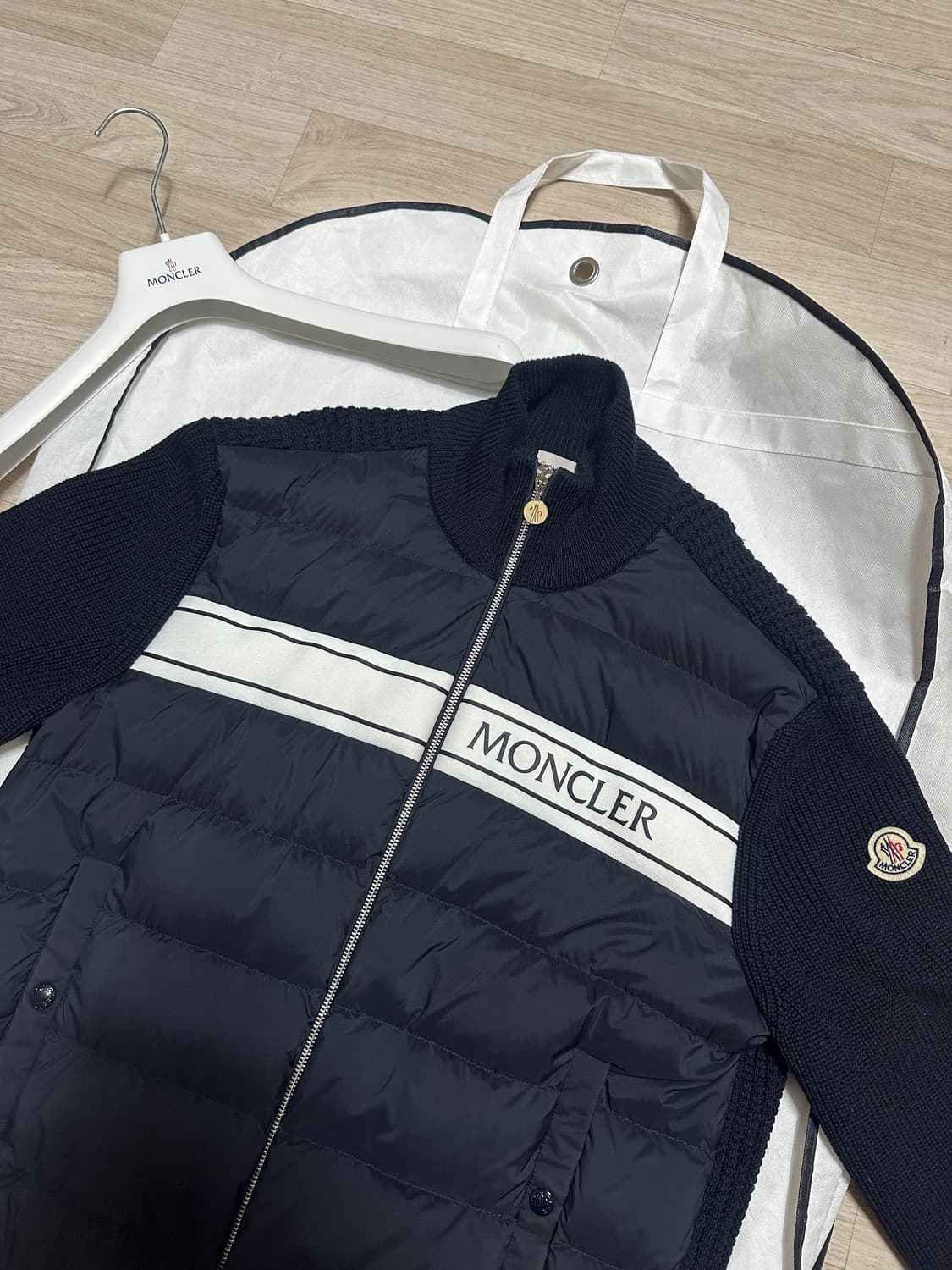 몽클레어 라이닝 니트패딩 상품이미지3