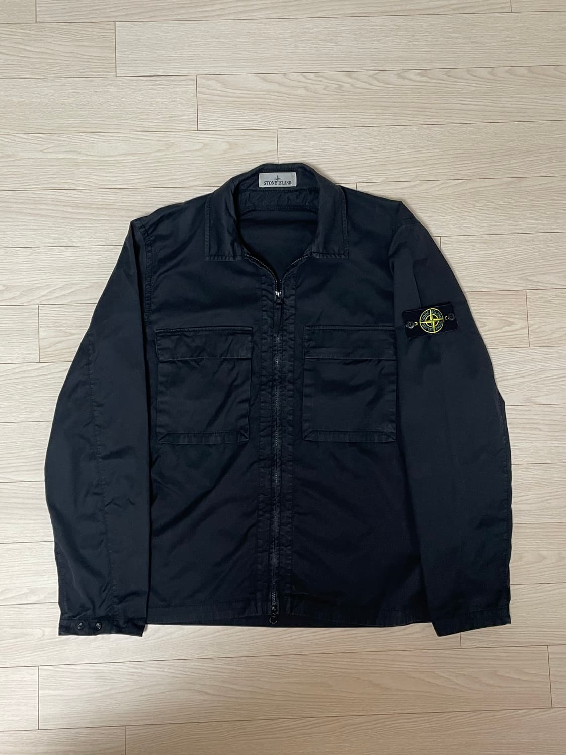 [ L / 새상품급 ] 정품 스톤아일랜드 투포켓 오버셔츠 자켓 블랙 상품이미지2